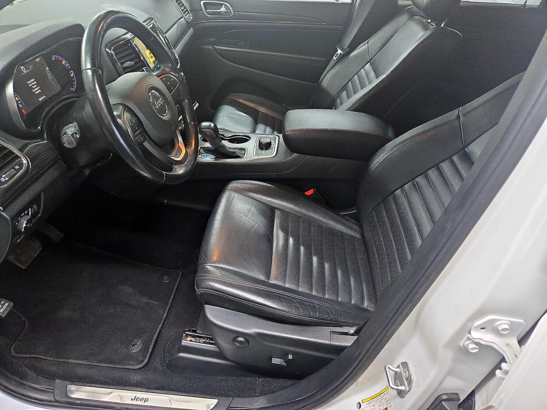 Thumbnail: 2020 Jeep Grand Cherokee - 11