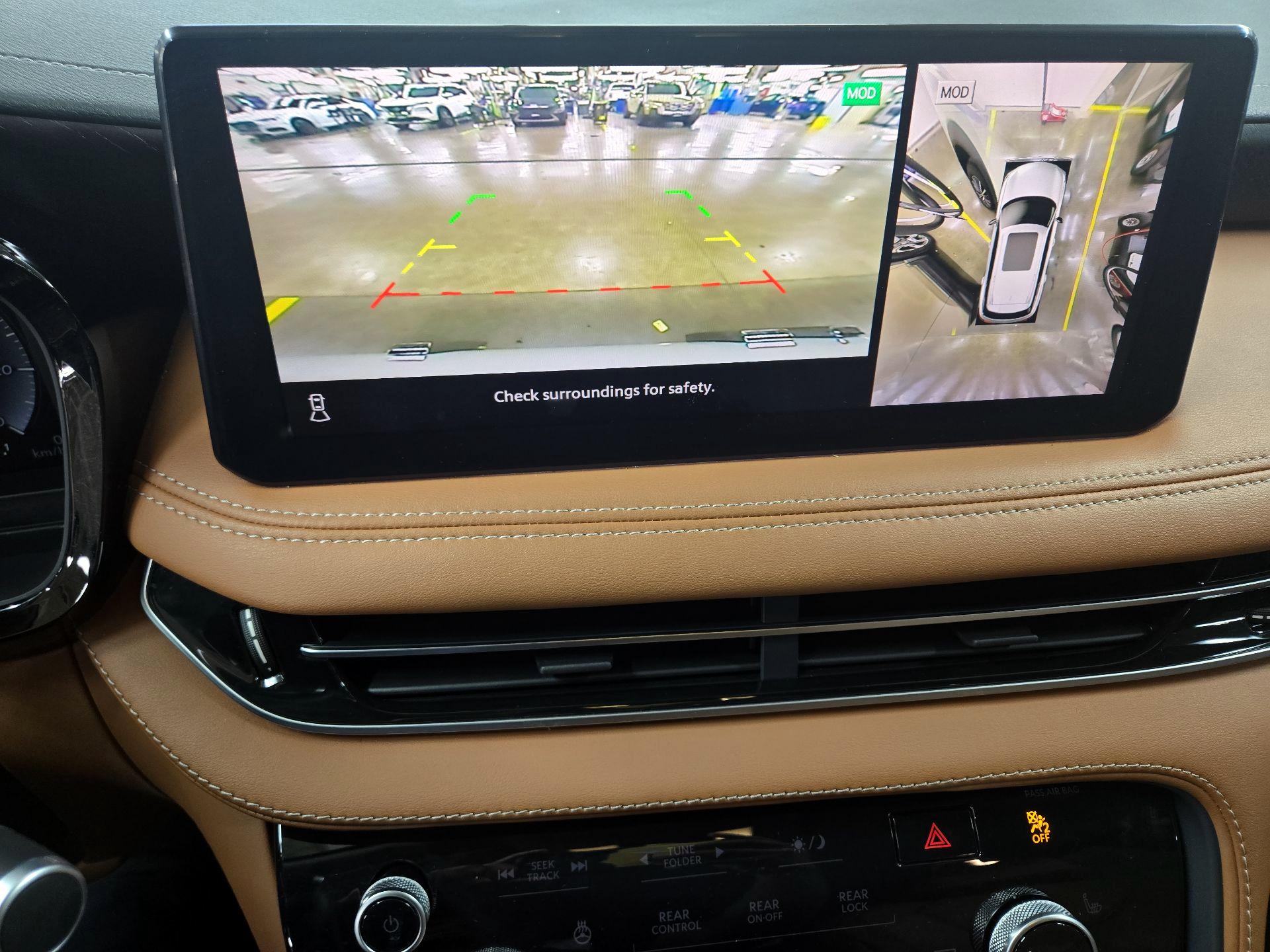 Thumbnail: 2023 INFINITI QX60 - 15