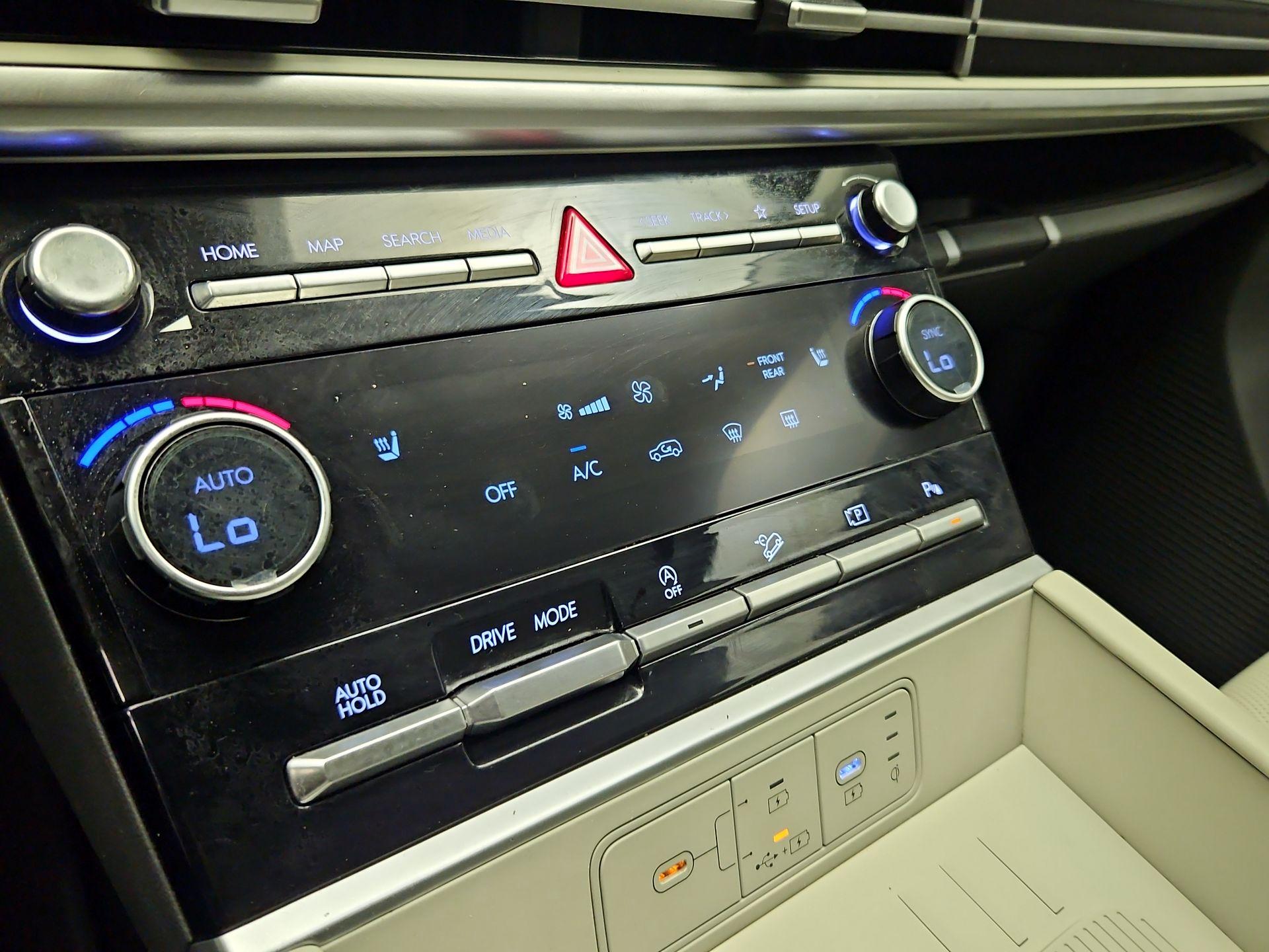 Thumbnail: 2025 Hyundai Santa Fe - 16
