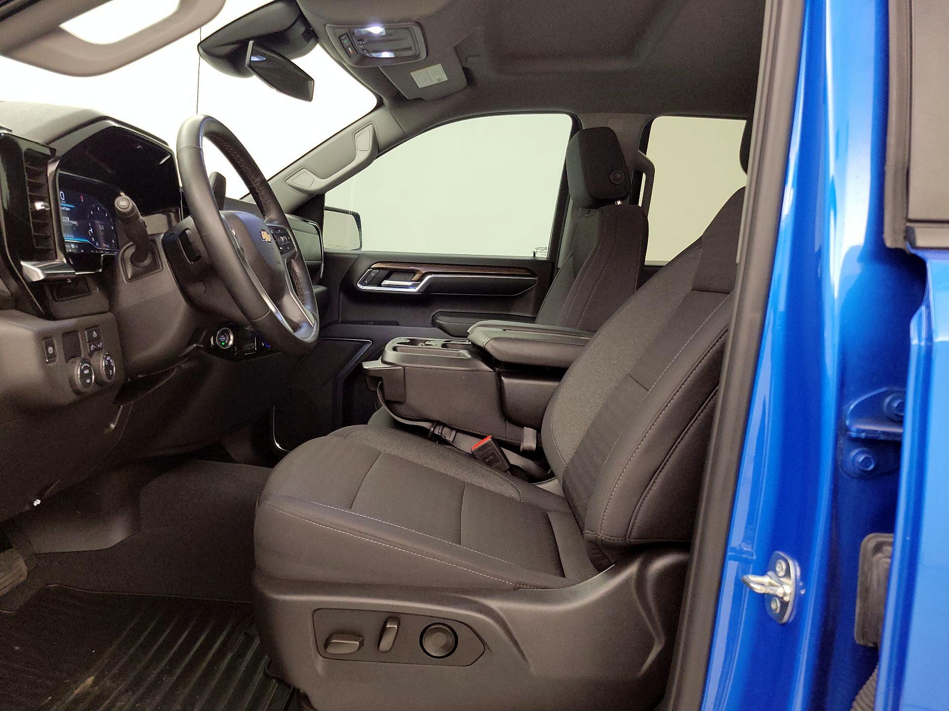 Thumbnail: 2025 Chevrolet Silverado 1500 - 11