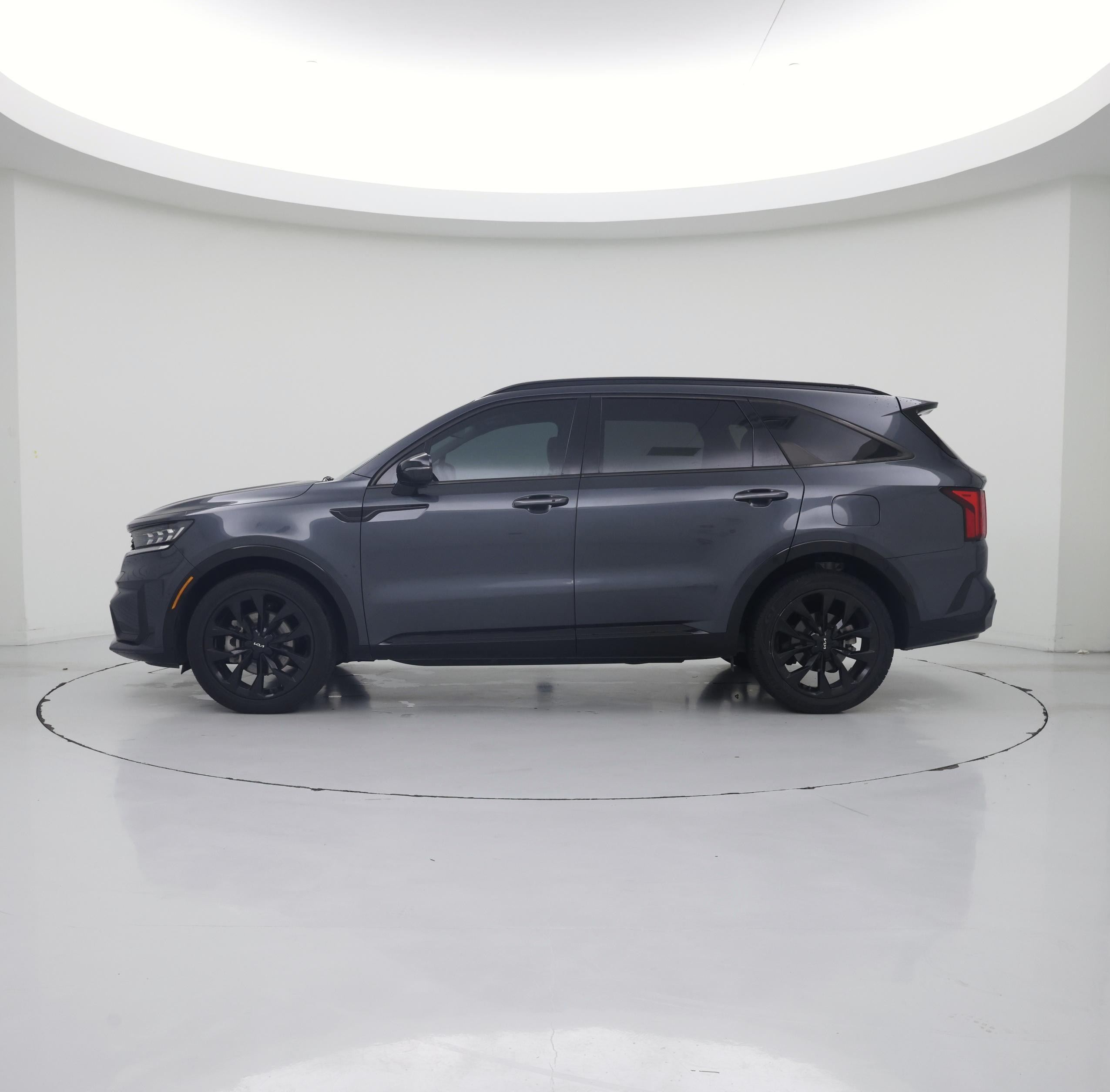 Thumbnail: 2023 Kia Sorento - 3