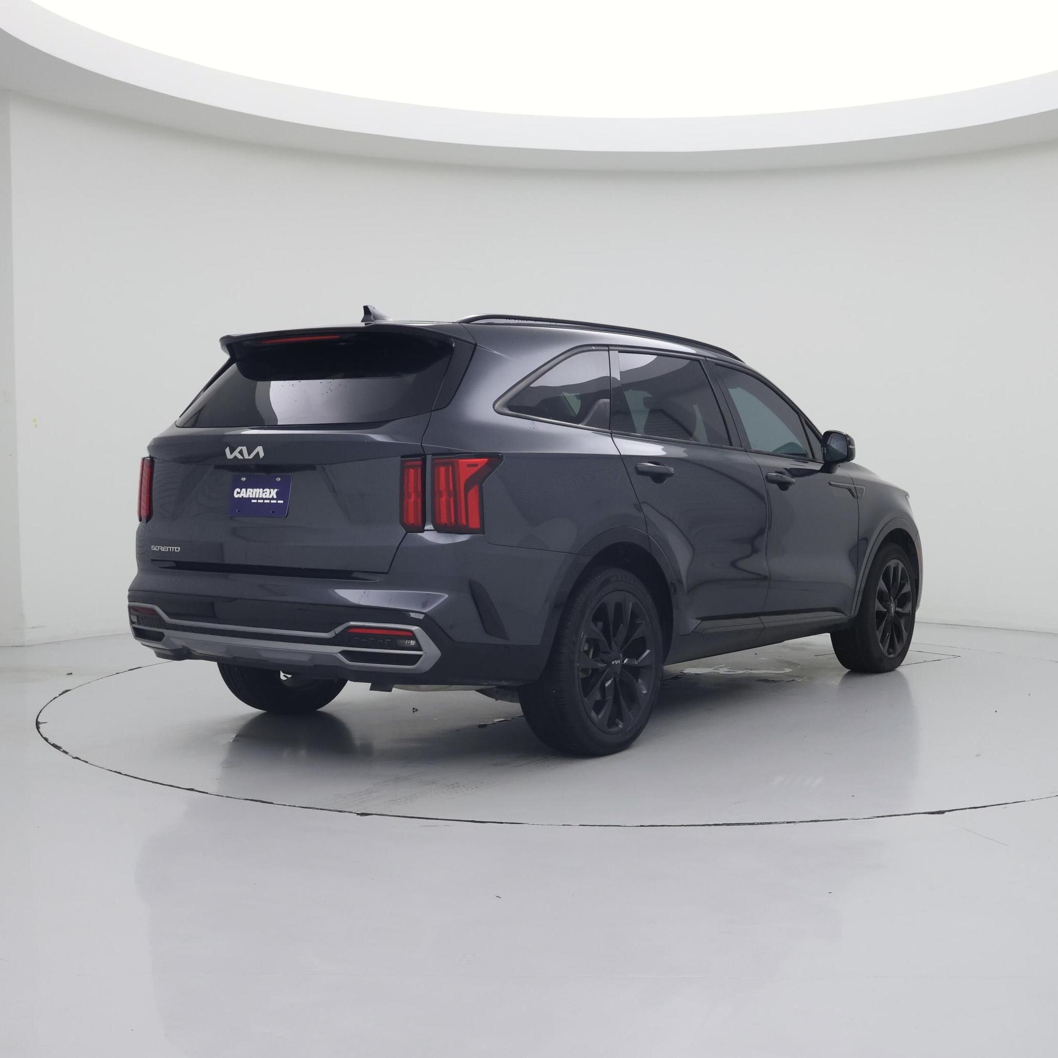 Thumbnail: 2023 Kia Sorento - 8