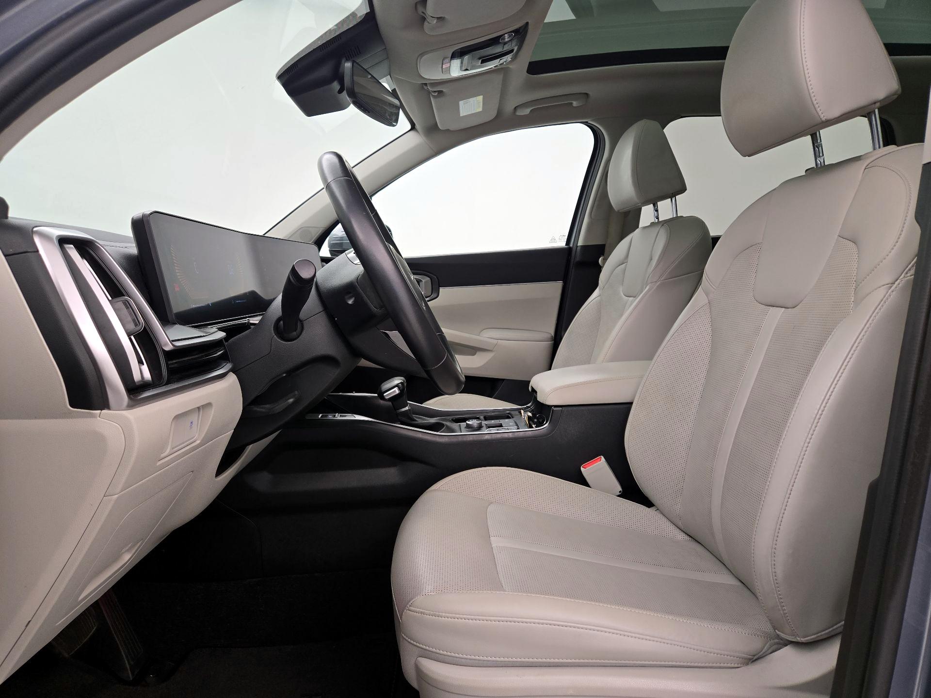 Thumbnail: 2024 Kia Sorento - 11