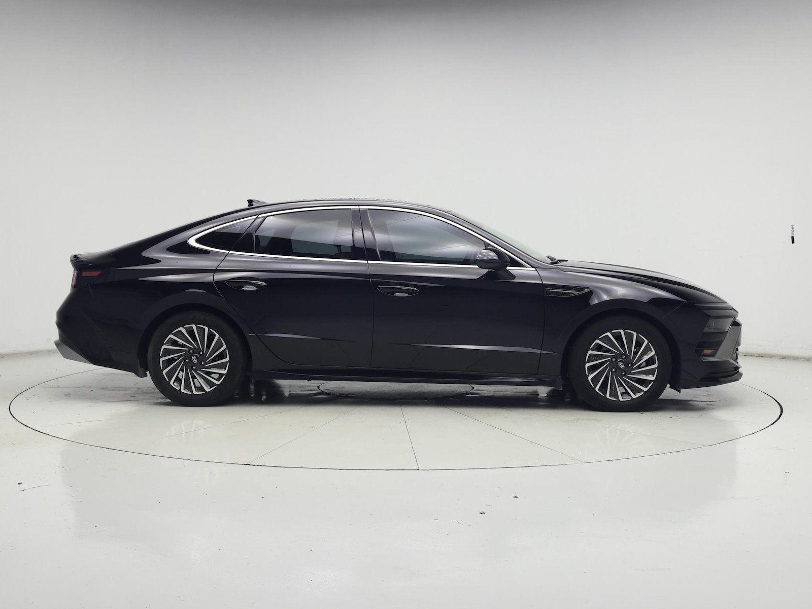 2025 Hyundai Sonata Hybrid Limited - Photo 8