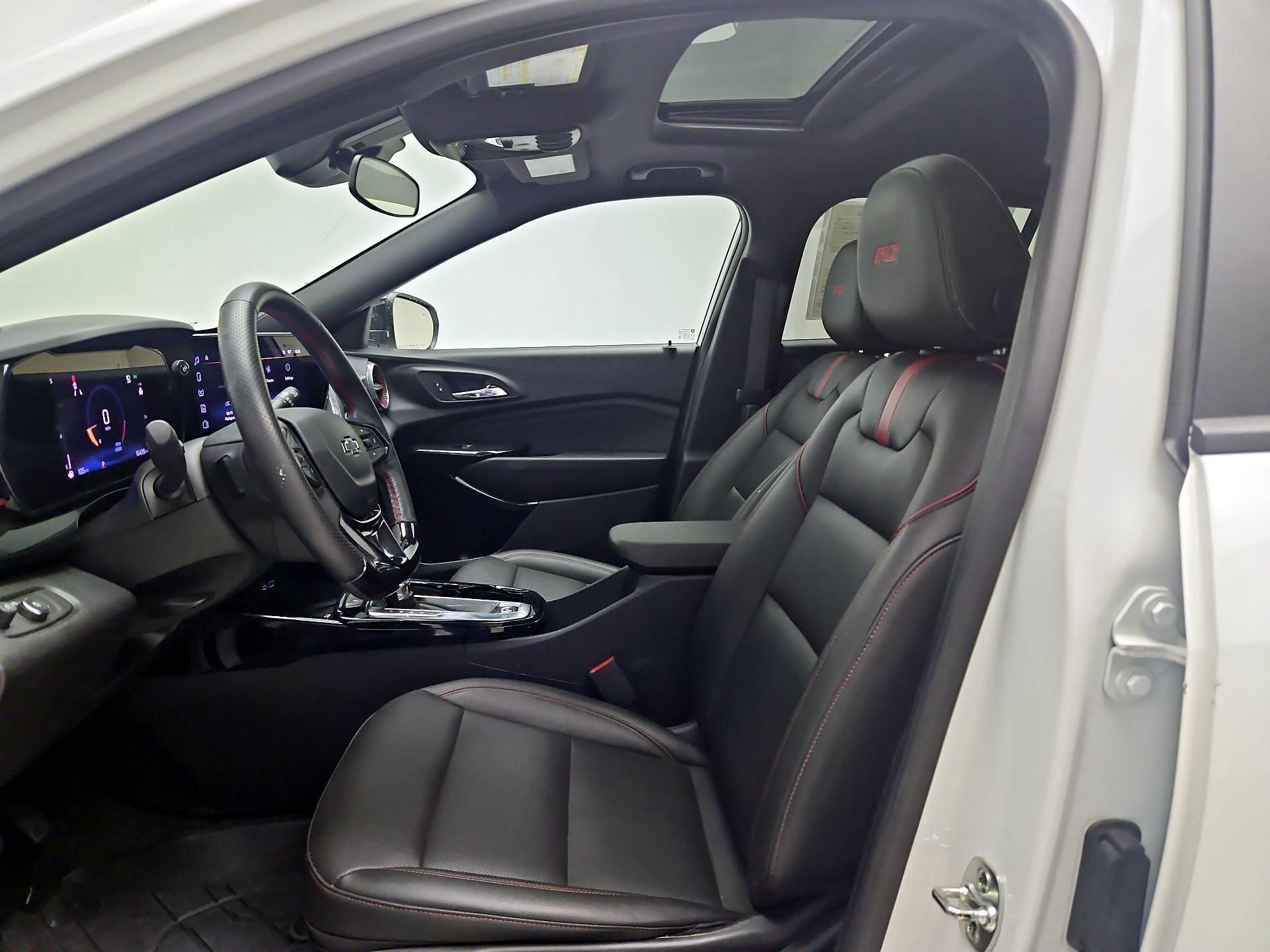 Thumbnail: 2025 Chevrolet Trax - 11