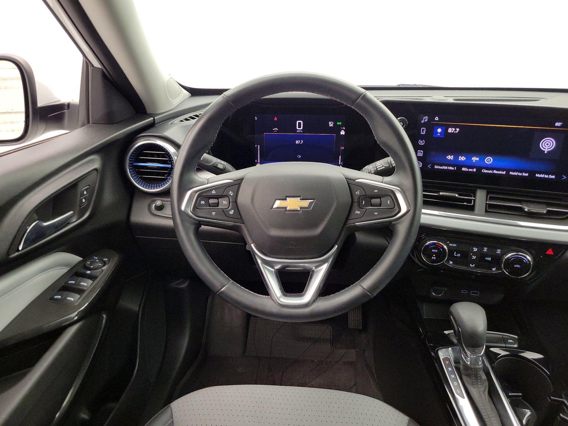 Thumbnail: 2024 Chevrolet Trax - 10