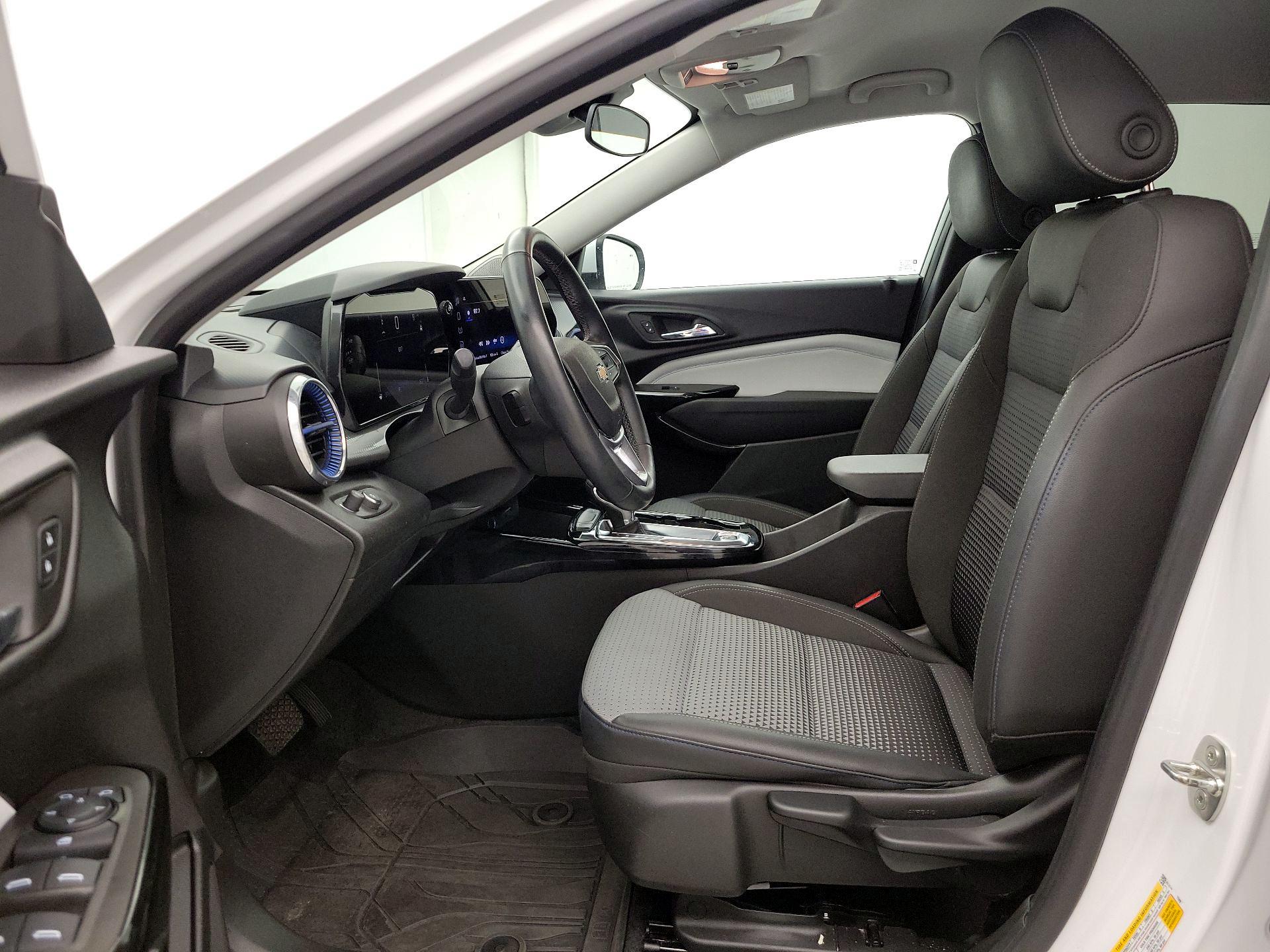 Thumbnail: 2024 Chevrolet Trax - 11