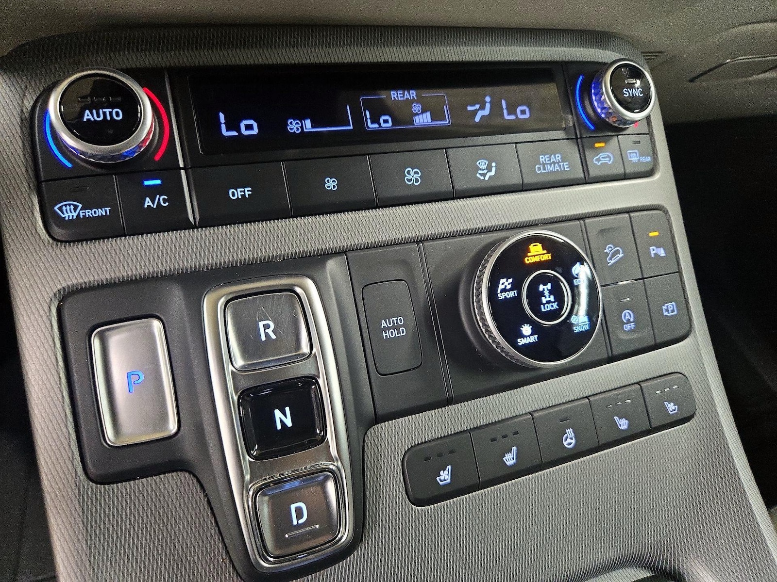 2023 Hyundai Palisade Limited - Photo 17