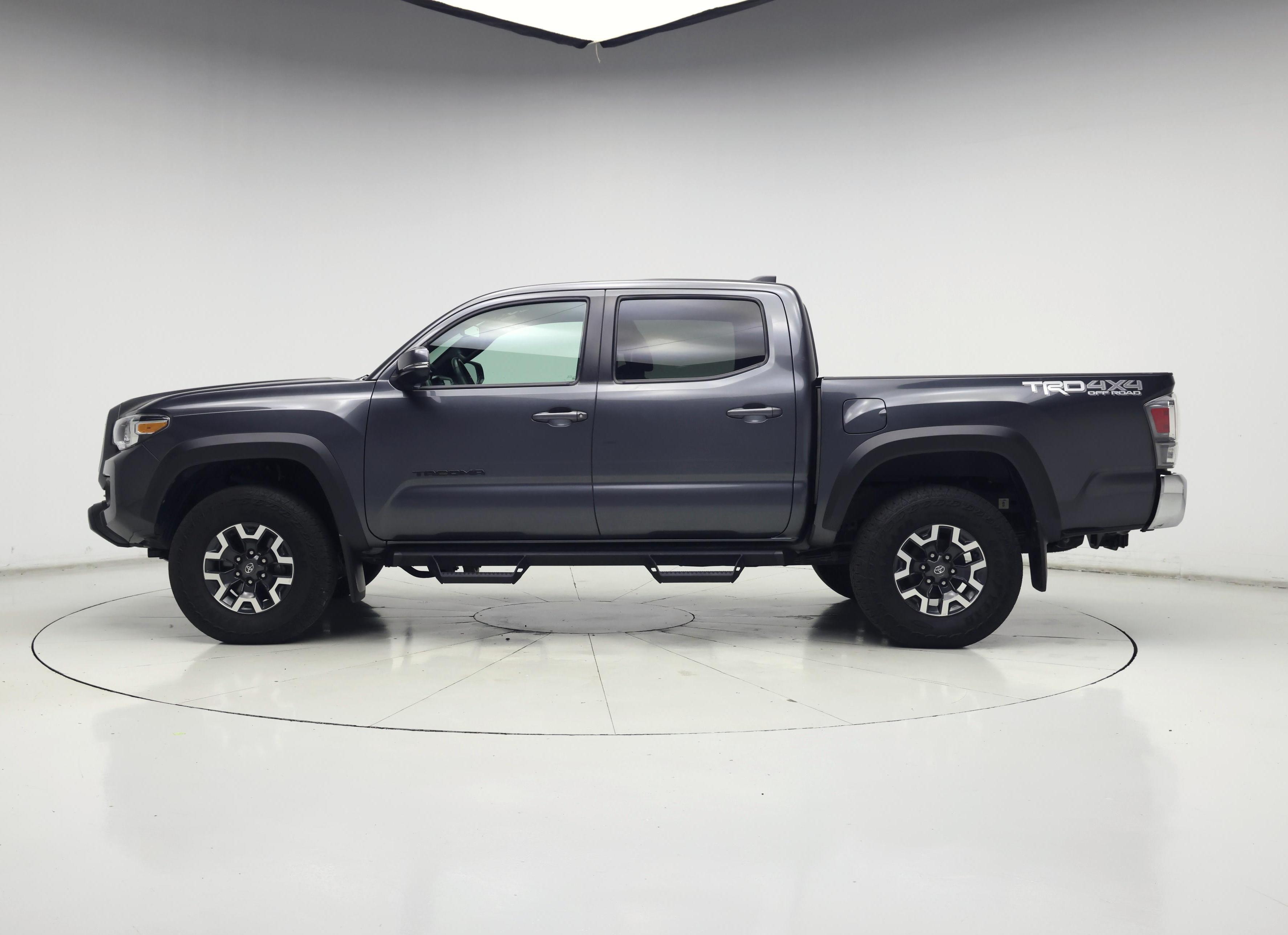 Thumbnail: 2022 Toyota Tacoma - 3