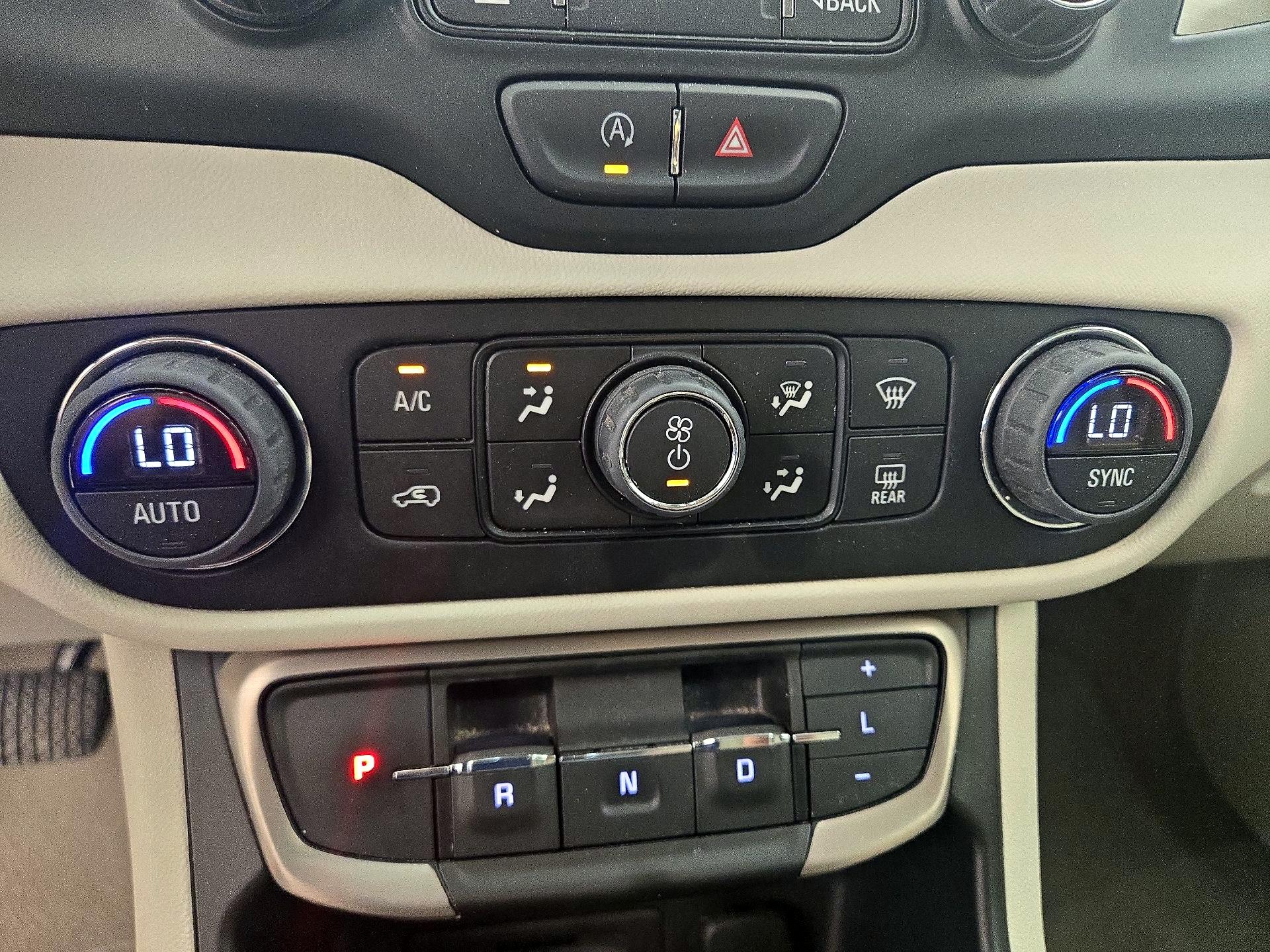 Thumbnail: 2022 GMC Terrain - 17