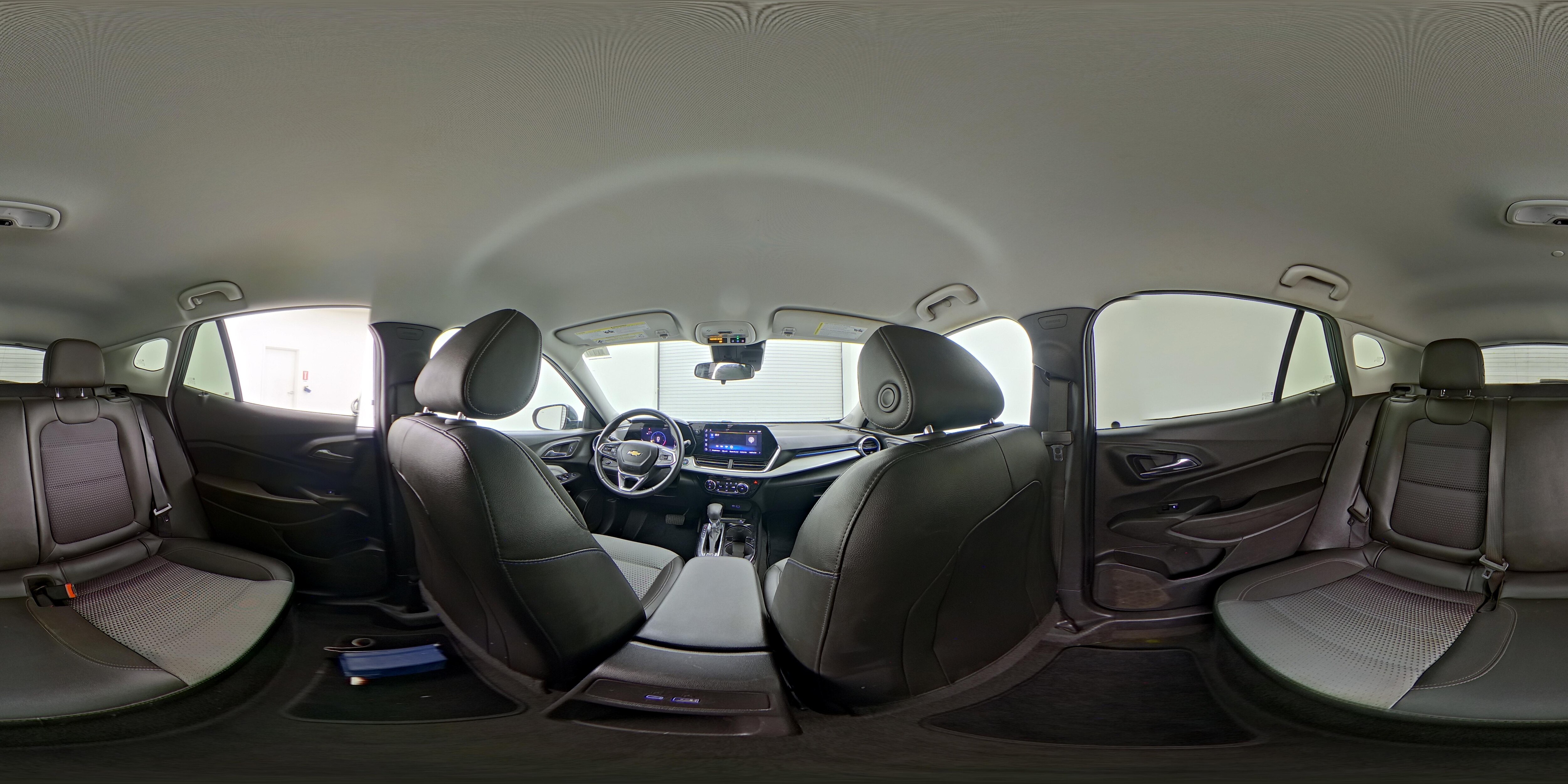 2025 Chevrolet Trax LT - Photo 25