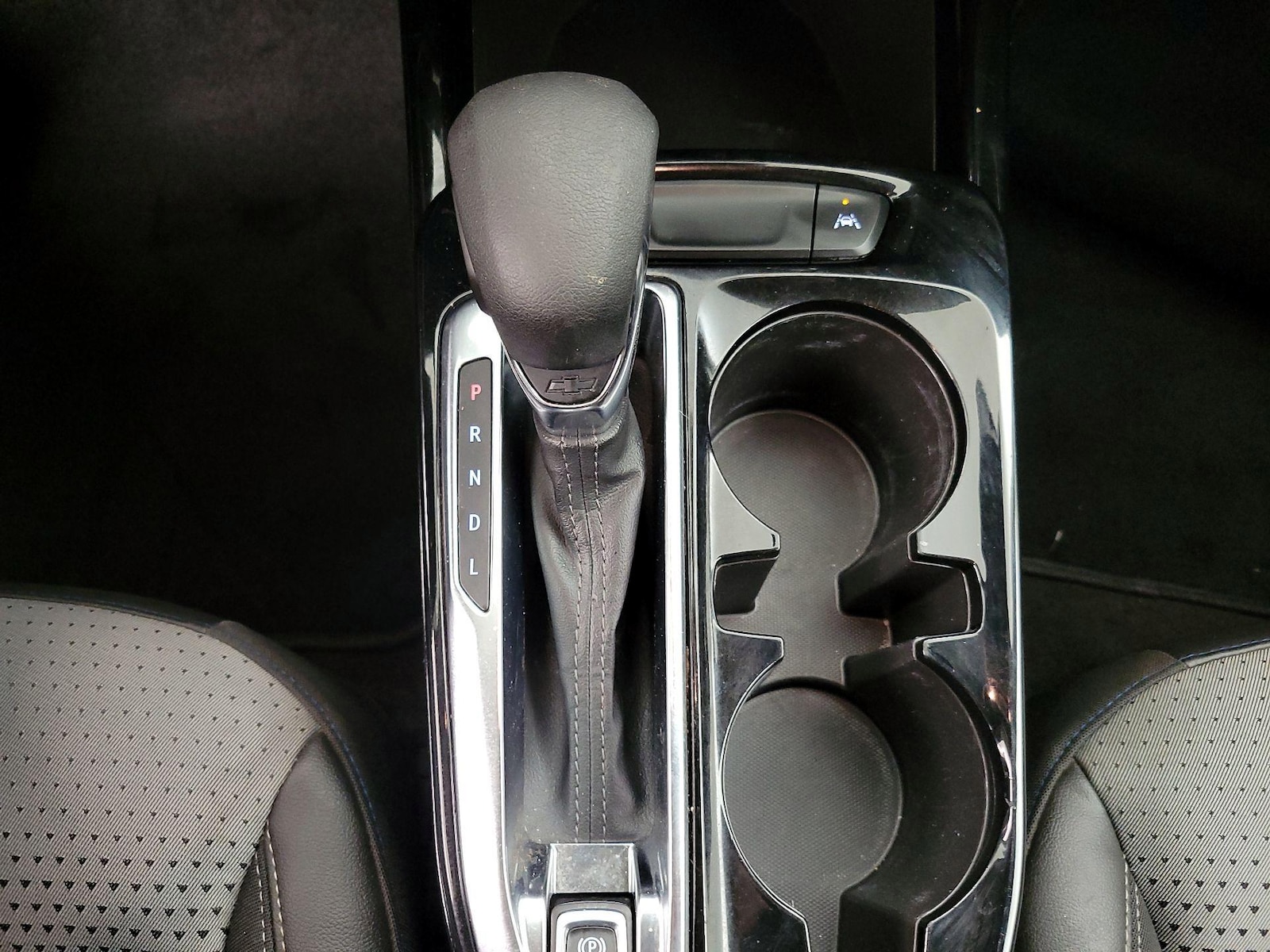 2025 Chevrolet Trax LT - Photo 18