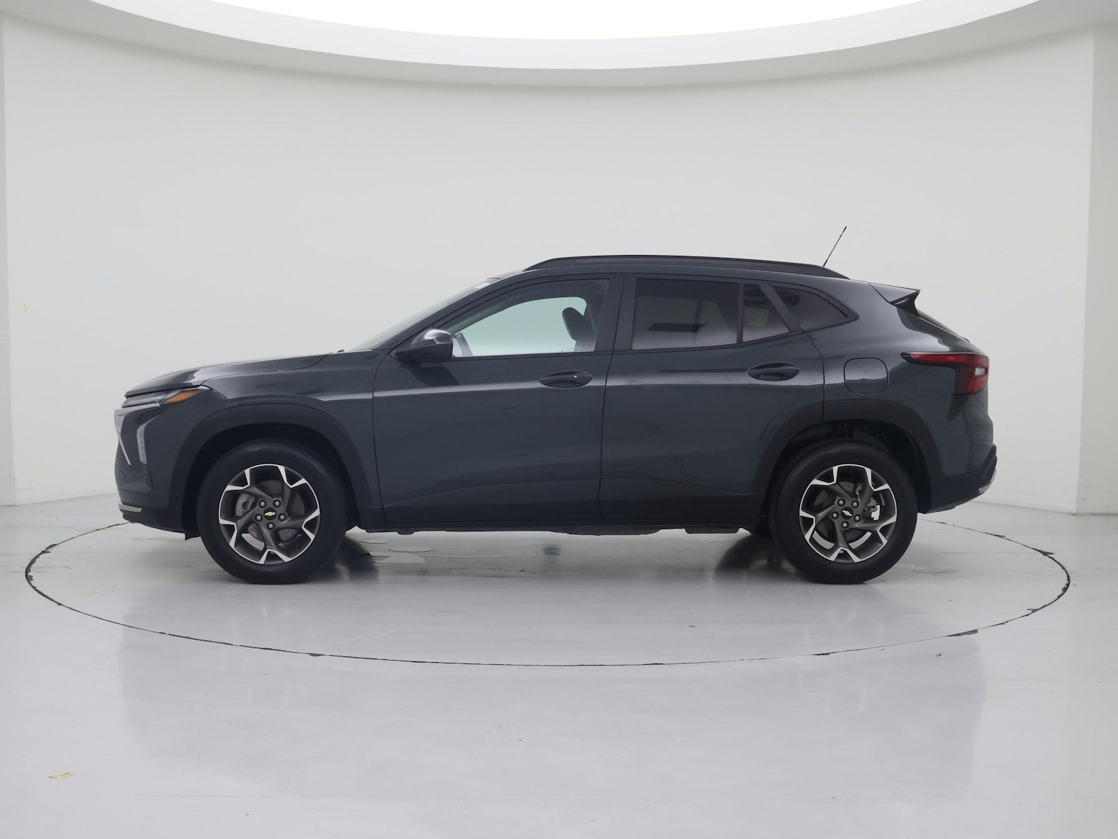 2025 Chevrolet Trax LT - Photo 4