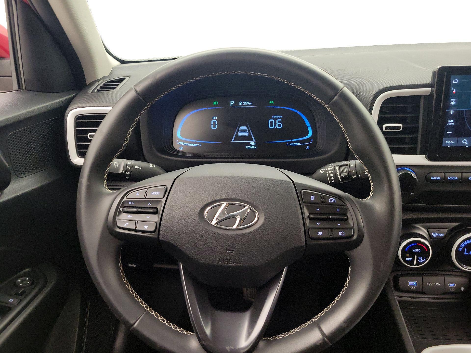 Thumbnail: 2023 Hyundai Venue - 10
