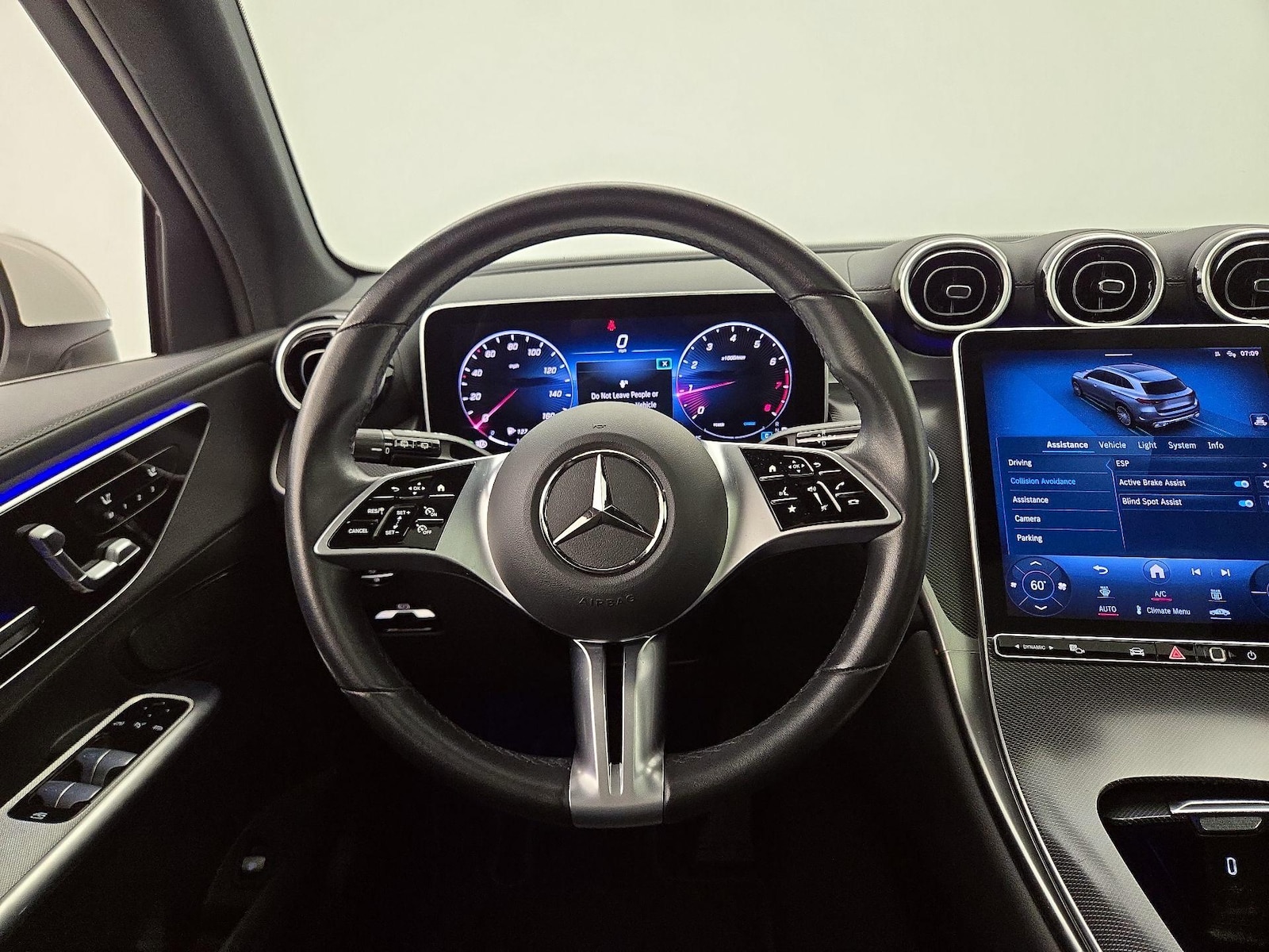 2024 Mercedes-Benz GLC GLC 300 - Photo 11
