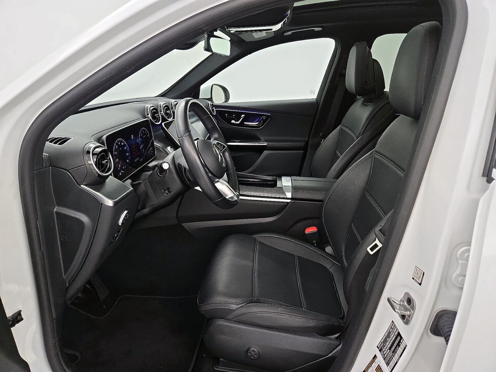 2024 Mercedes-Benz GLC GLC 300 - Photo 12
