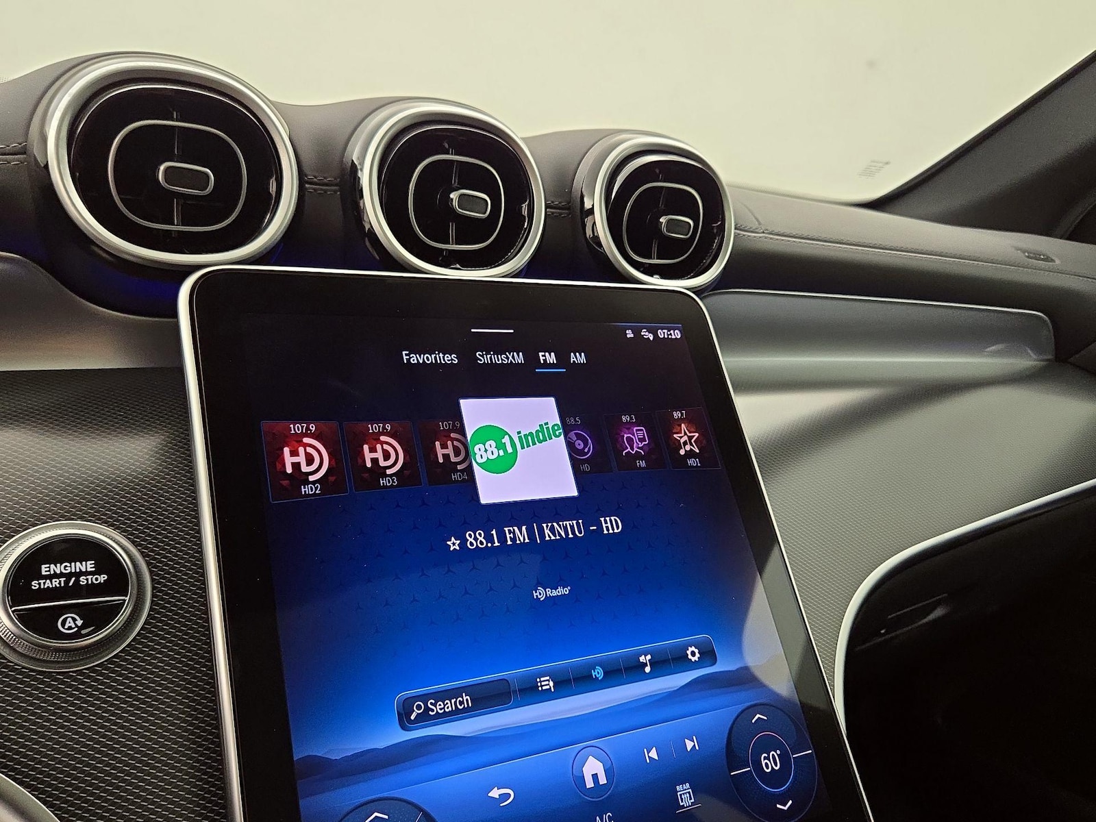 2024 Mercedes-Benz GLC GLC 300 - Photo 16