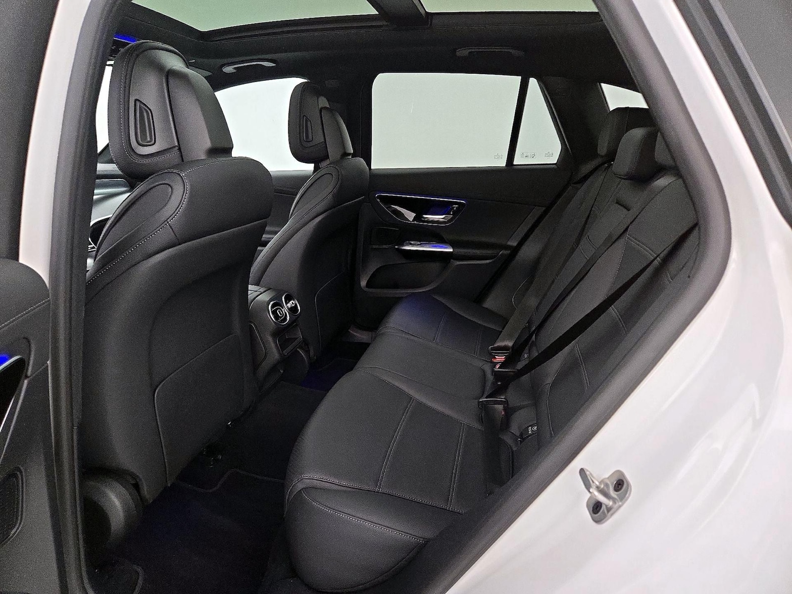 2024 Mercedes-Benz GLC GLC 300 - Photo 21