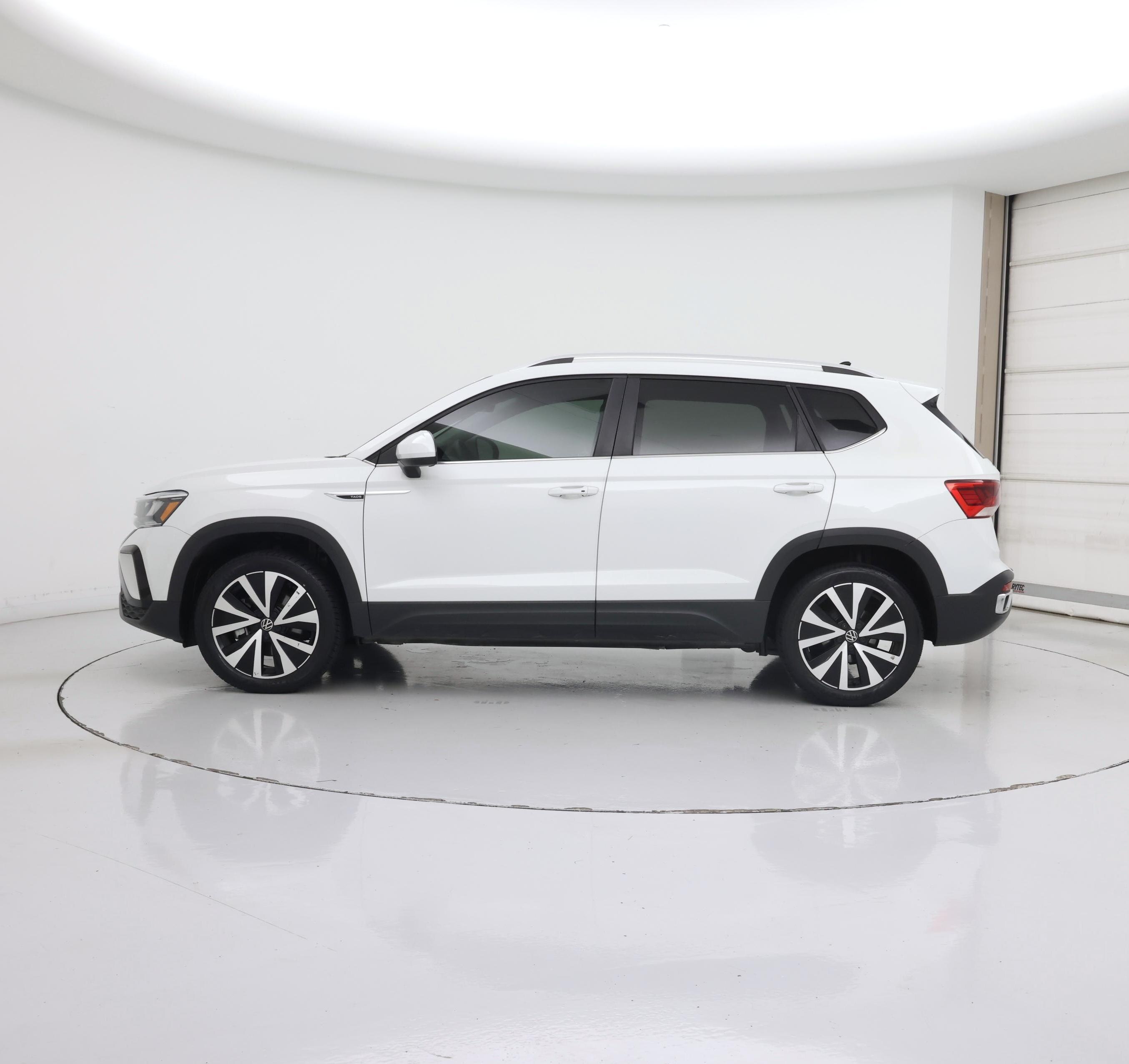 Thumbnail: 2024 Volkswagen Taos - 3