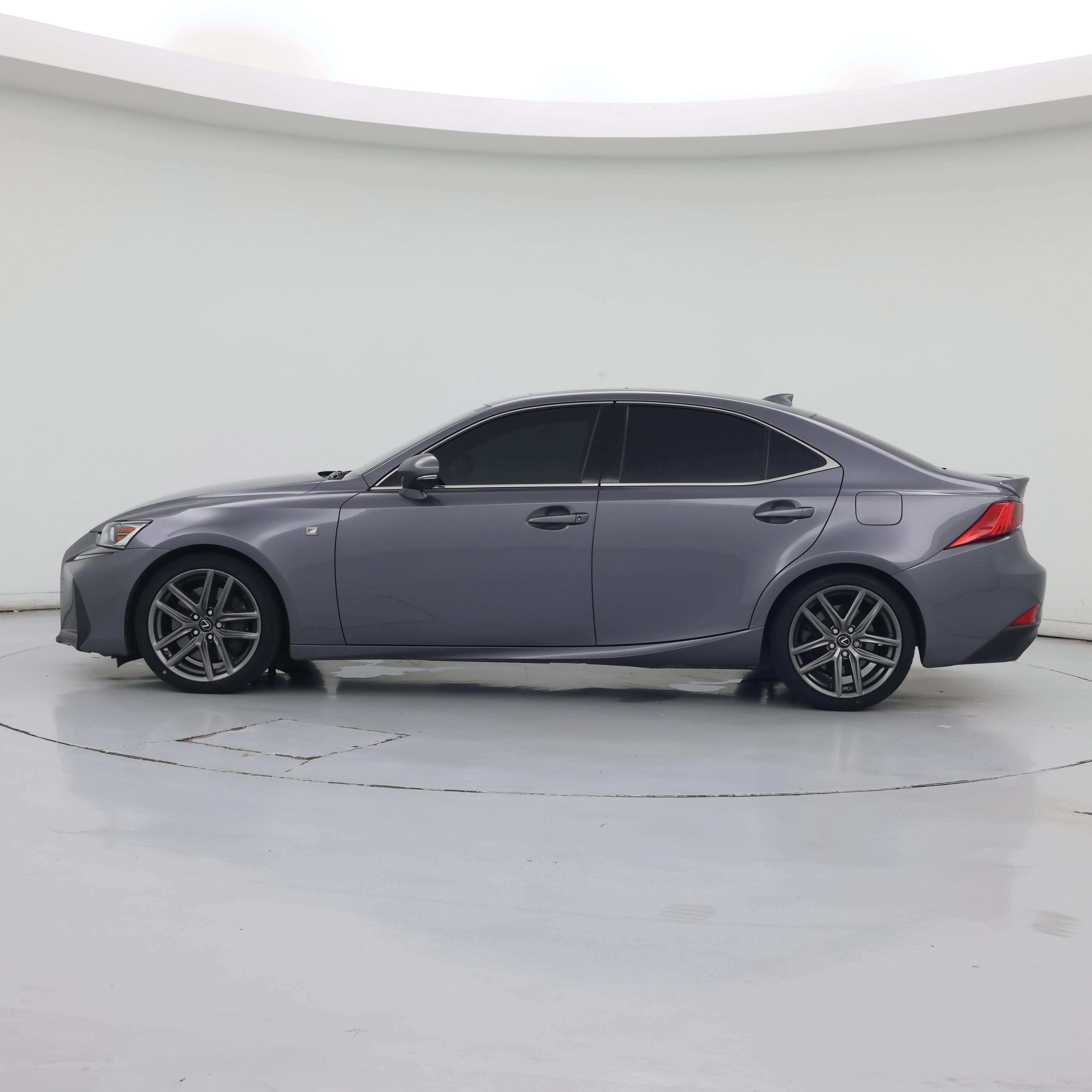 Thumbnail: 2017 Lexus IS - 3