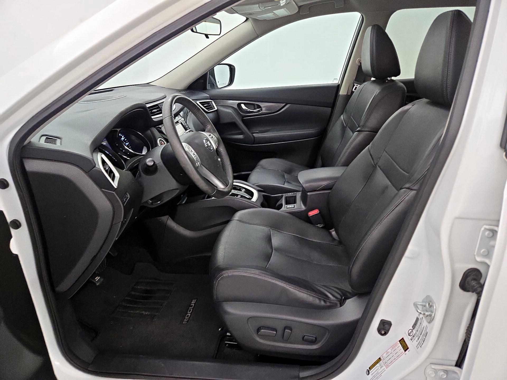 Thumbnail: 2016 Nissan Rogue - 11