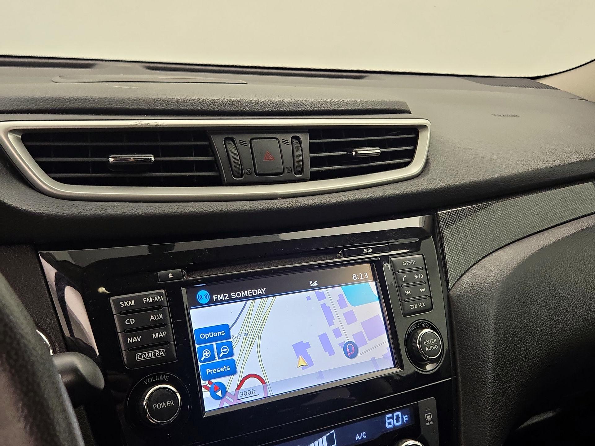 Thumbnail: 2016 Nissan Rogue - 14