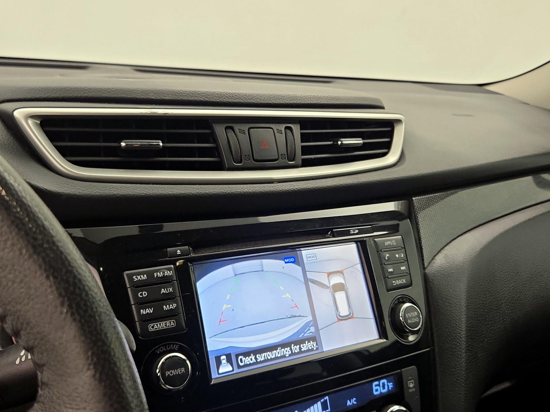 Thumbnail: 2016 Nissan Rogue - 15