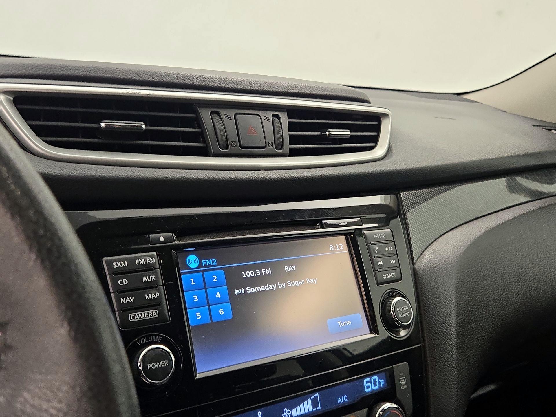 Thumbnail: 2016 Nissan Rogue - 16
