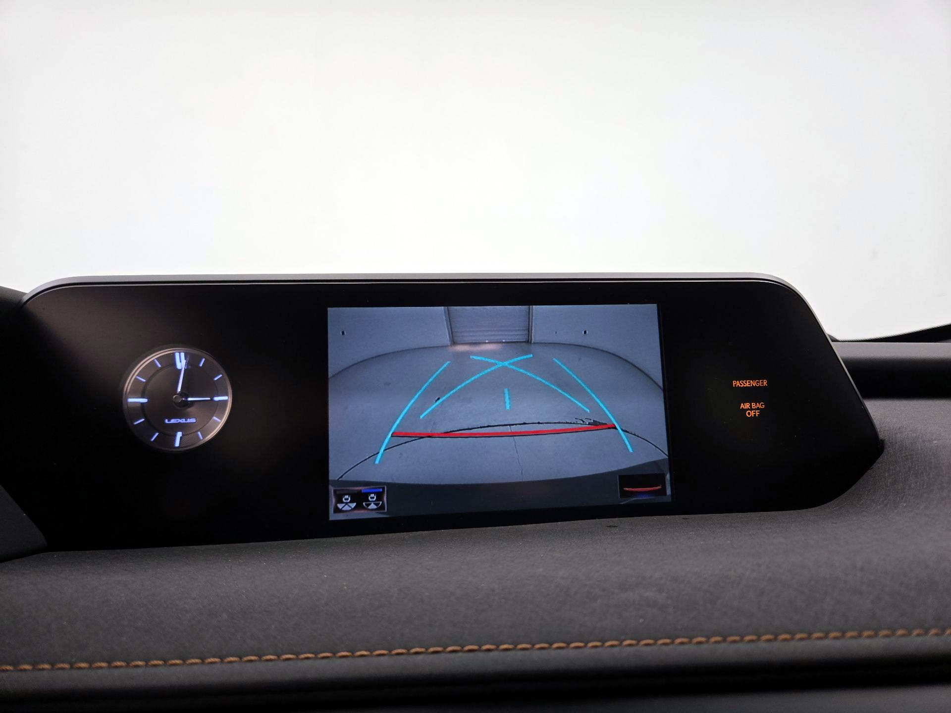 Thumbnail: 2020 Lexus UX - 14