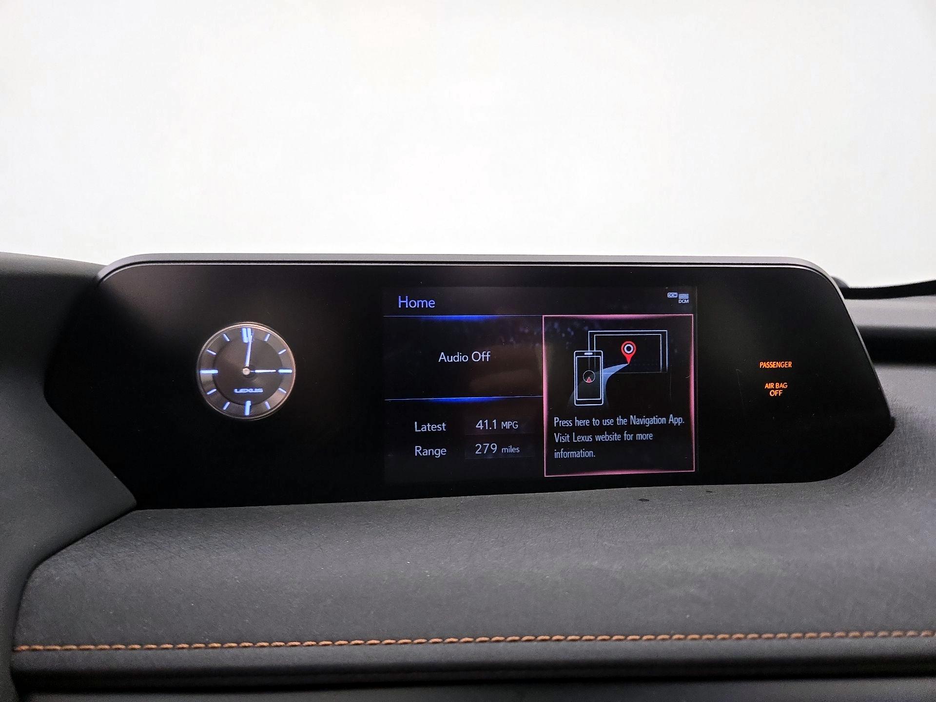 Thumbnail: 2020 Lexus UX - 15