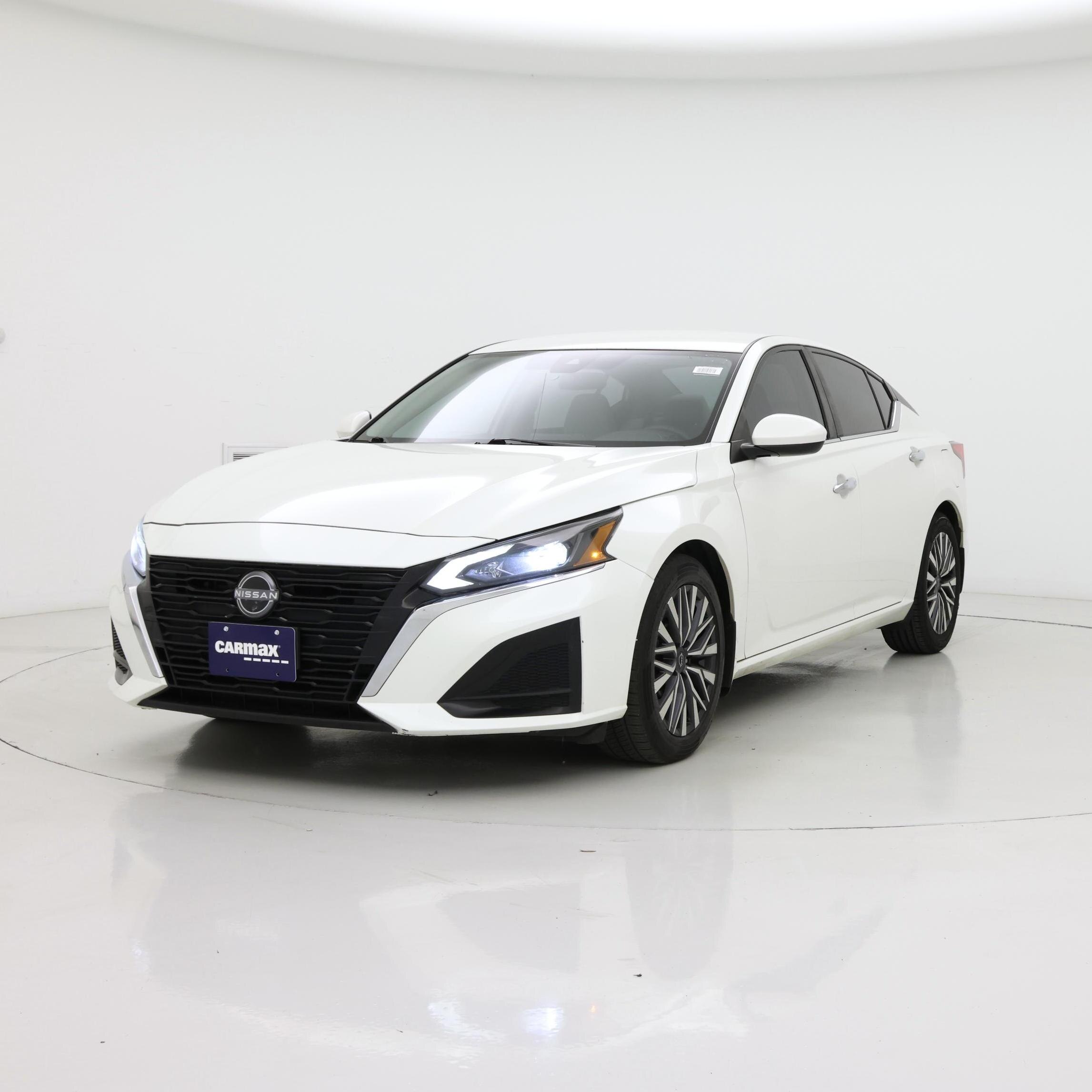 Thumbnail: 2023 Nissan Altima - 4