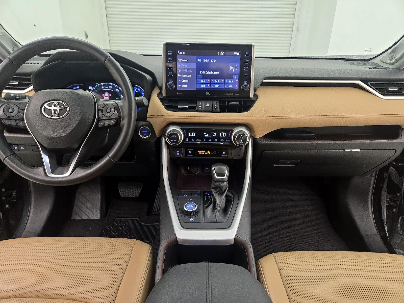 2022 Toyota RAV4 Limited - Photo 10