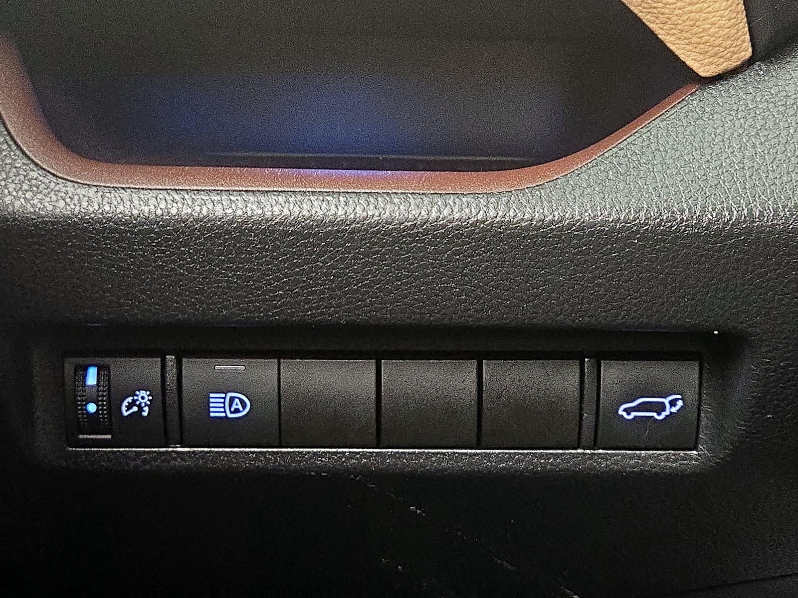 2022 Toyota RAV4 Limited - Photo 14