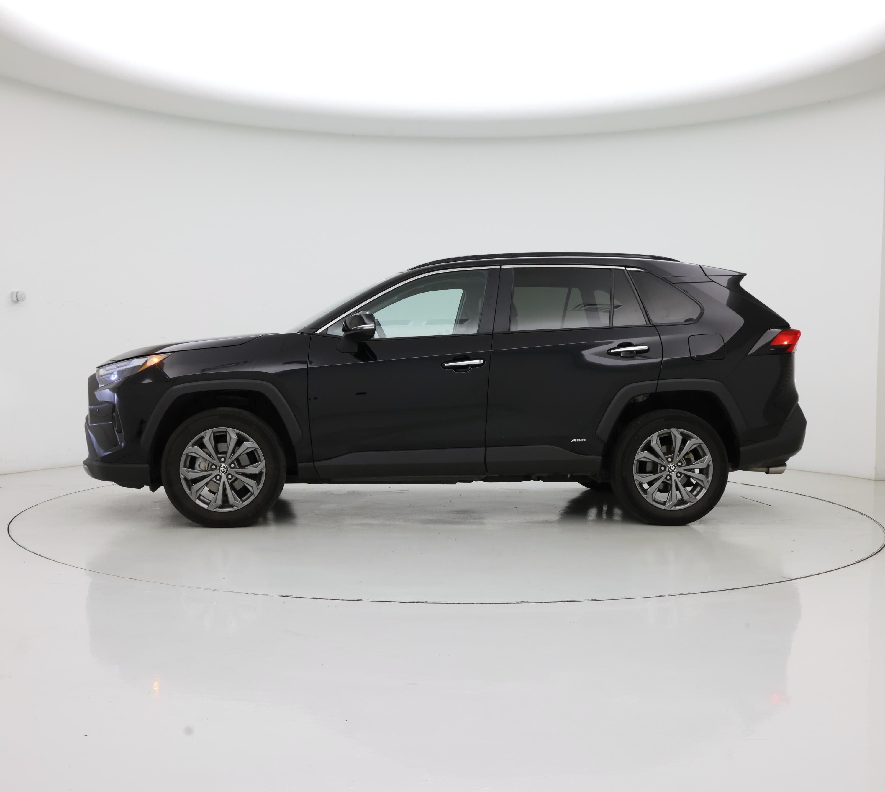 Thumbnail: 2022 Toyota RAV4 - 3