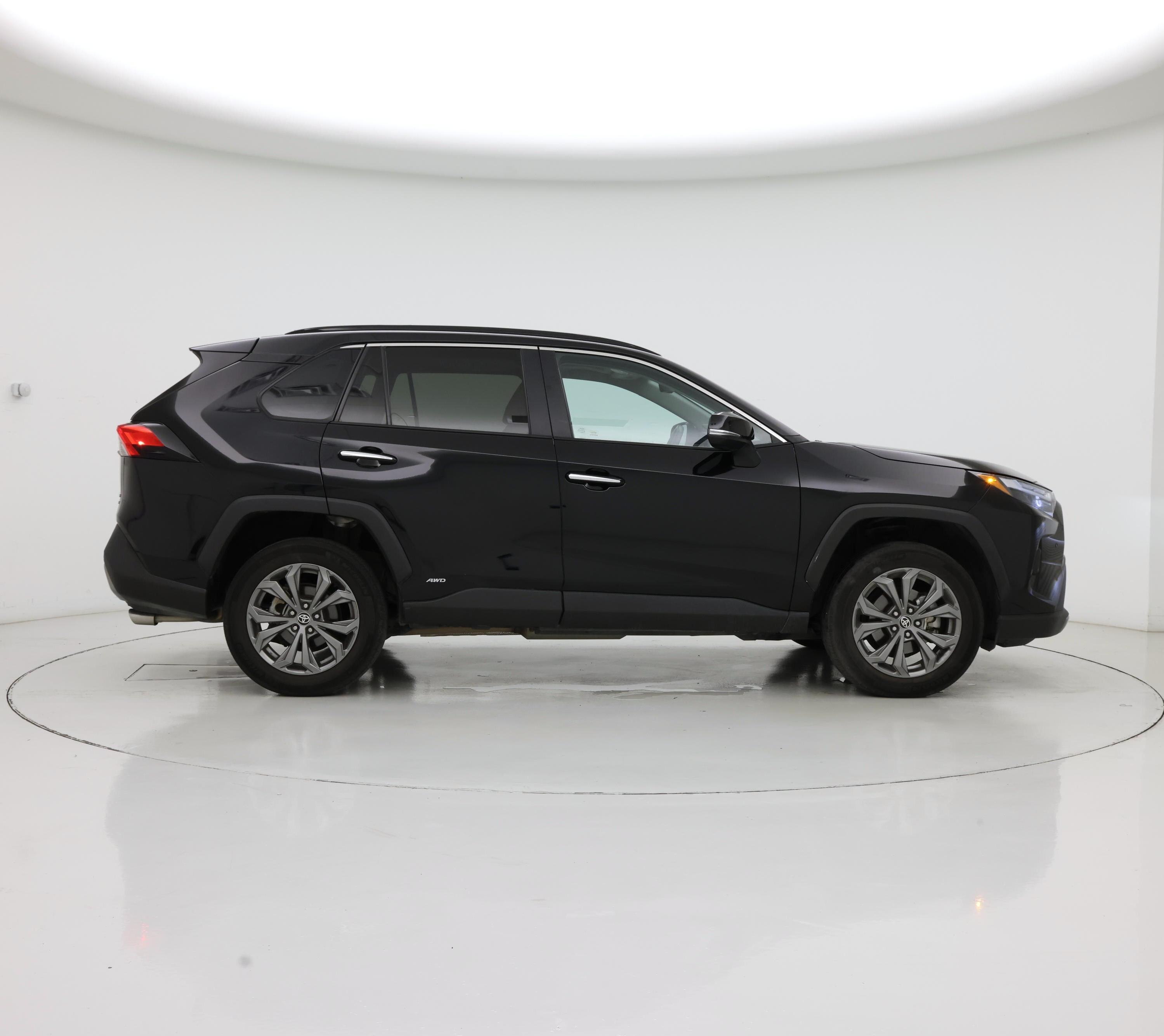 Thumbnail: 2022 Toyota RAV4 - 7
