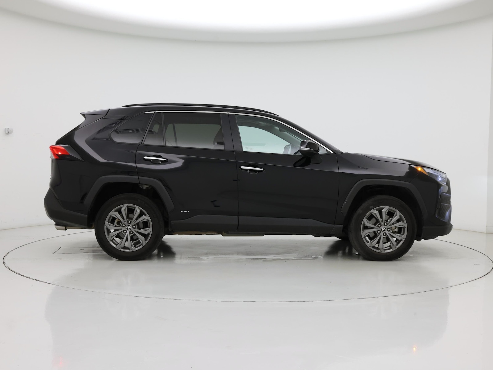 2022 Toyota RAV4 Limited - Photo 8