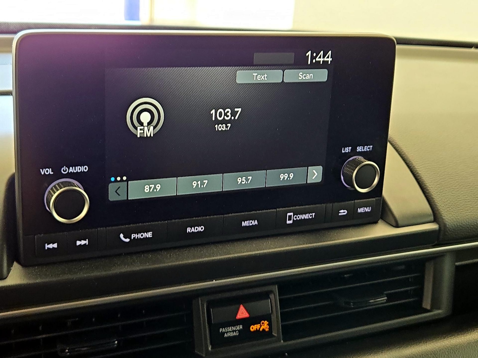 2025 Honda Pilot Sport - Photo 16