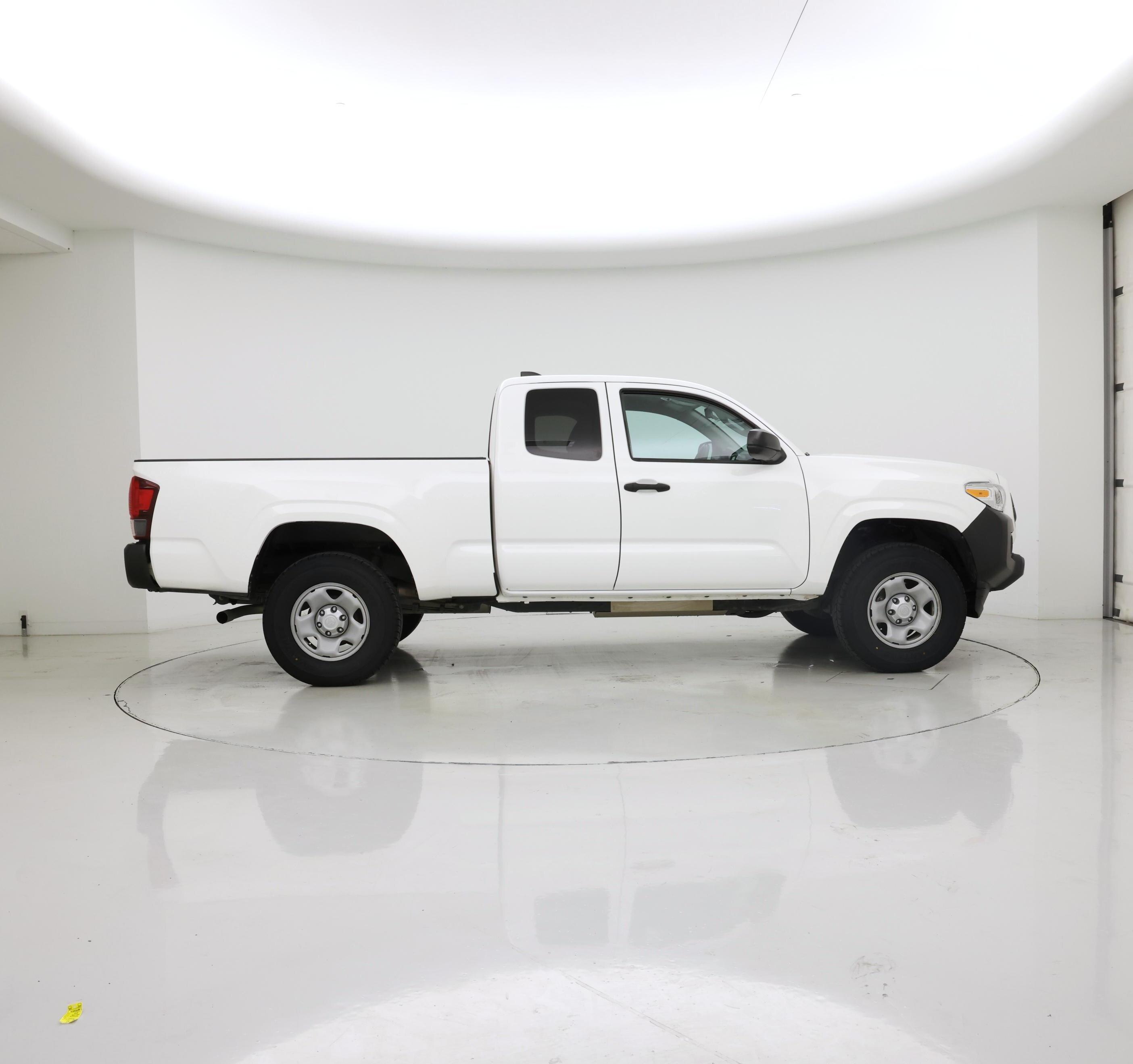 Thumbnail: 2023 Toyota Tacoma - 7