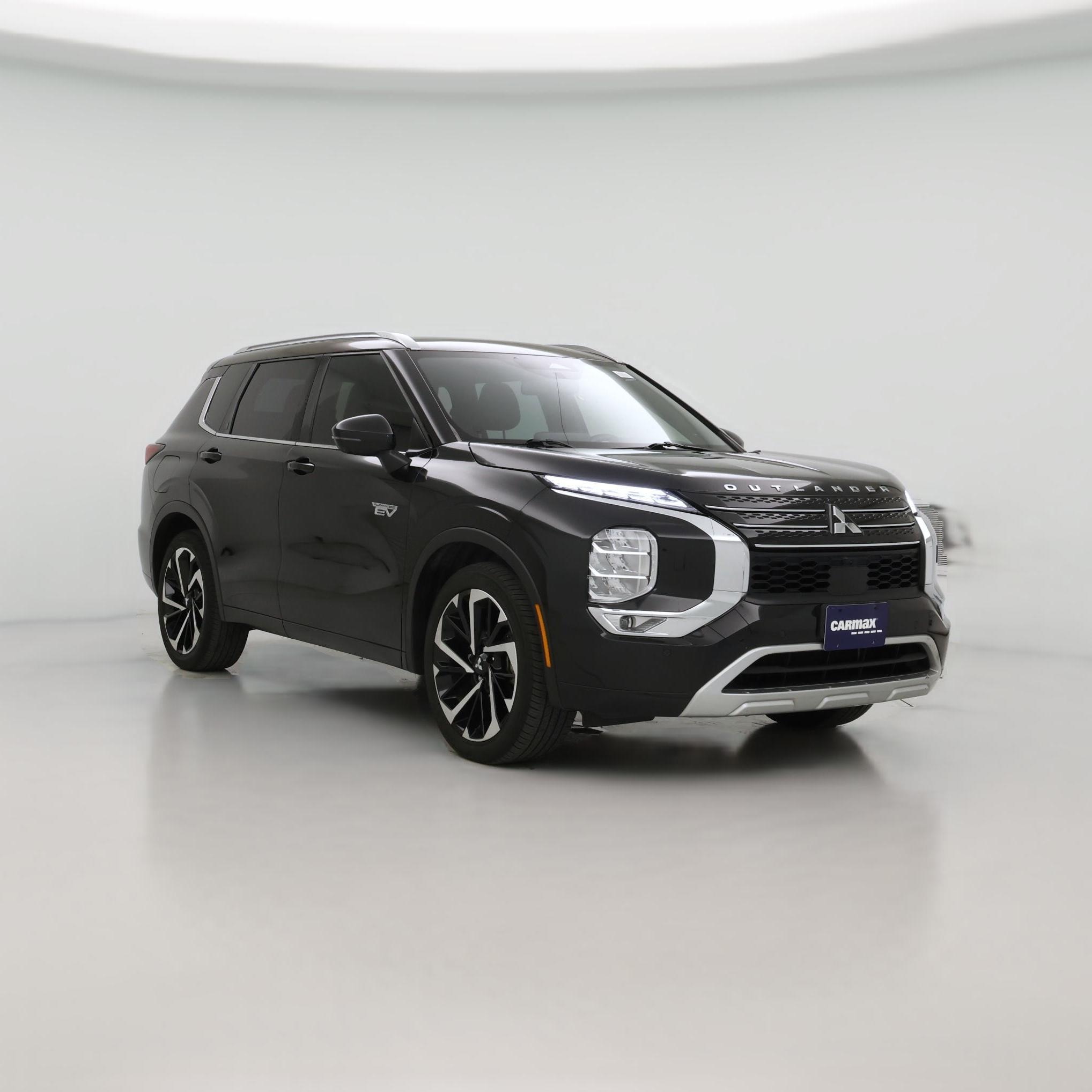 Thumbnail: 2023 Mitsubishi Outlander - 1
