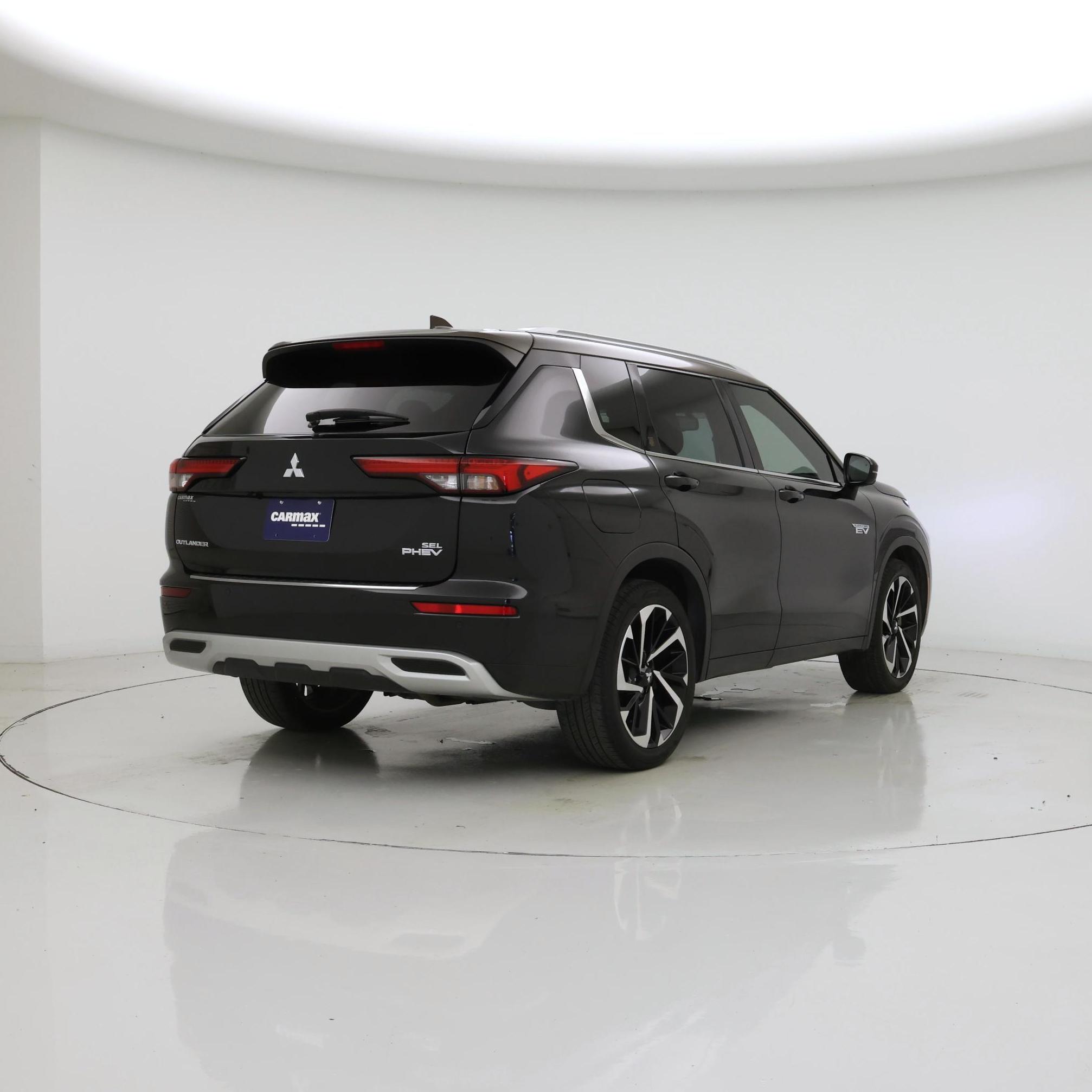Thumbnail: 2023 Mitsubishi Outlander - 8