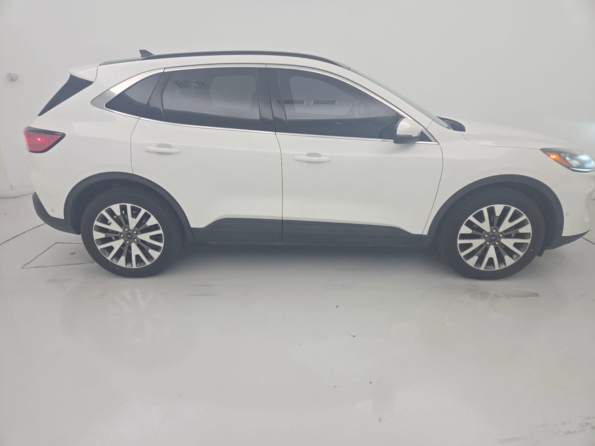 Thumbnail: 2020 Ford Escape - 4