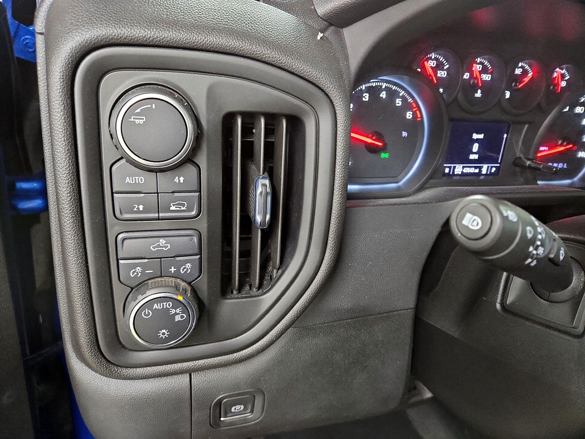 Thumbnail: 2022 Chevrolet Silverado 1500 - 13