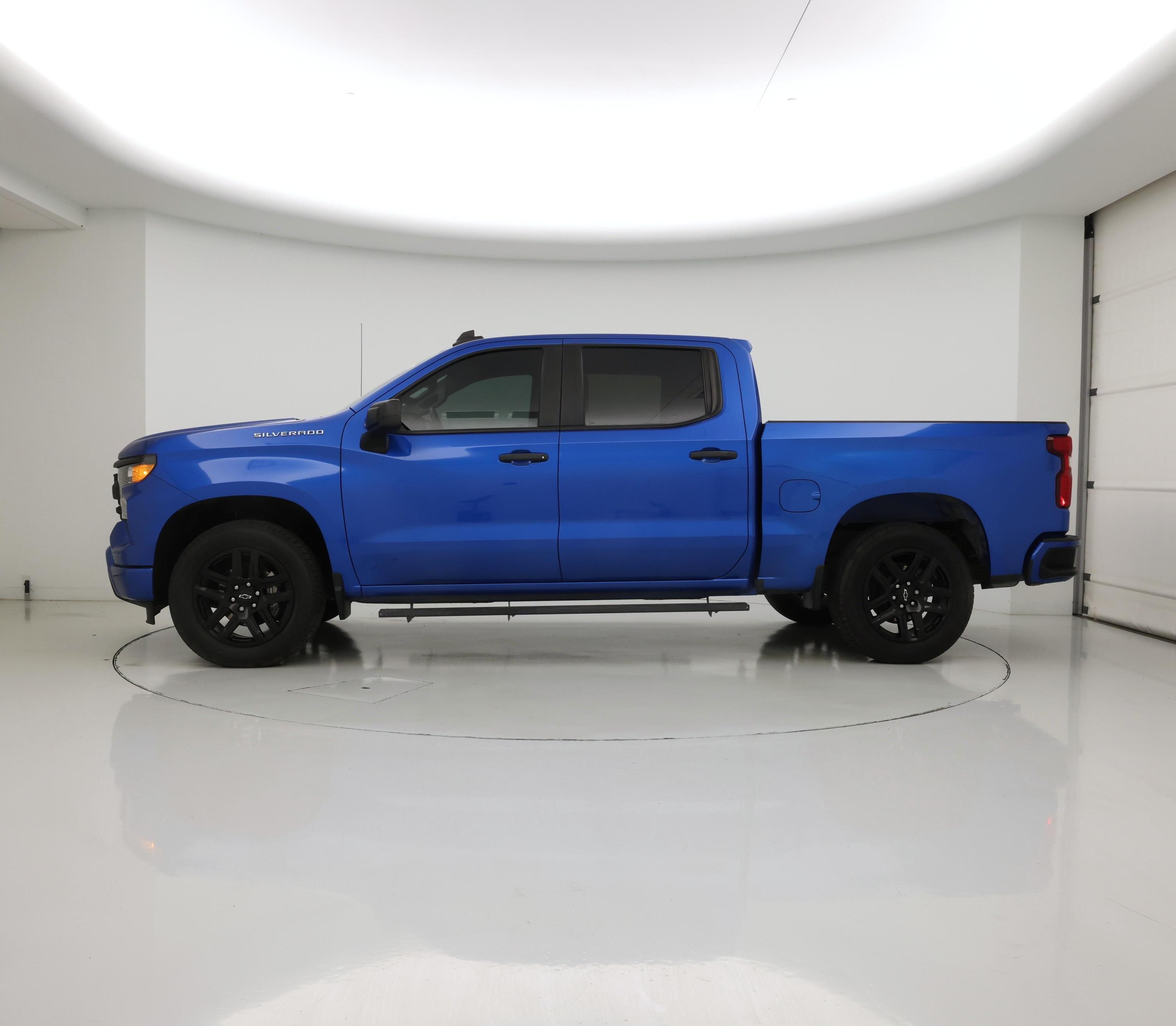Thumbnail: 2022 Chevrolet Silverado 1500 - 3