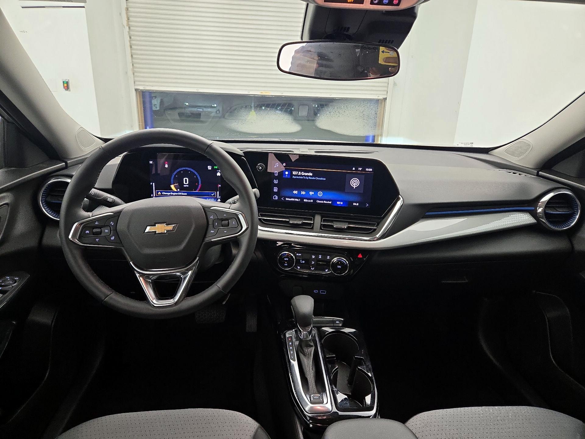 Thumbnail: 2025 Chevrolet Trax - 9