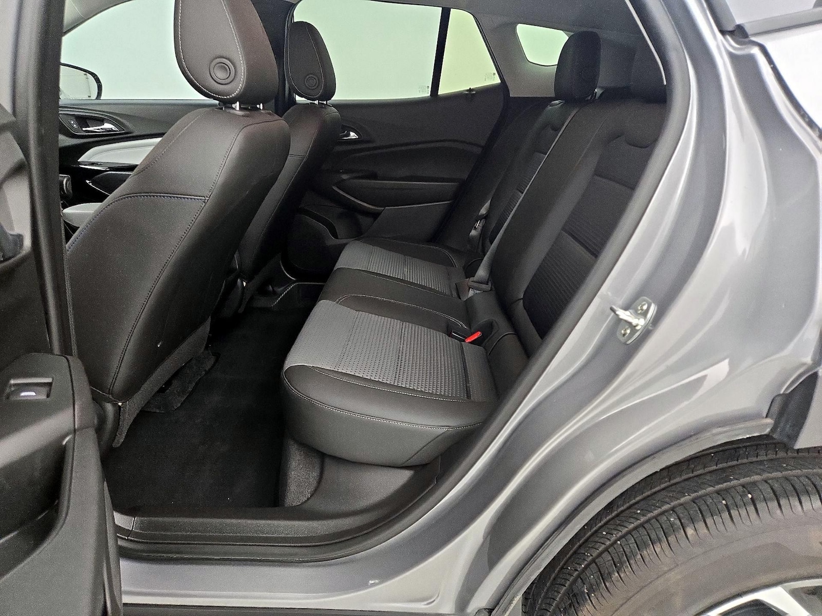 2025 Chevrolet Trax LT - Photo 20