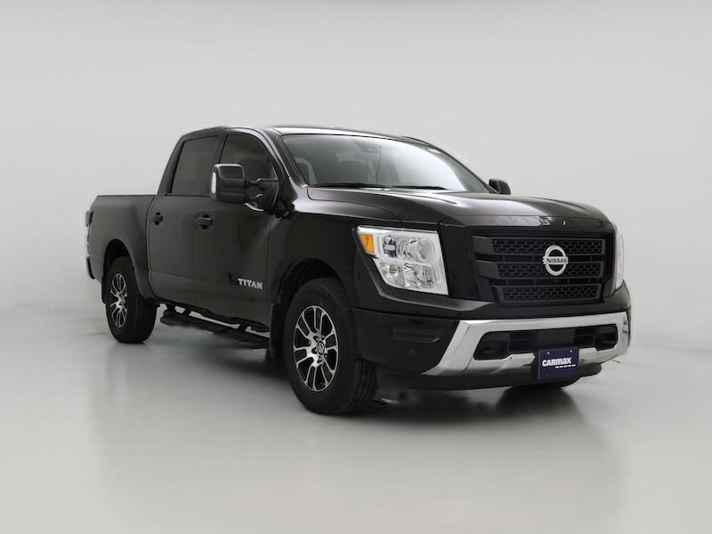 2022 Nissan Titan SV