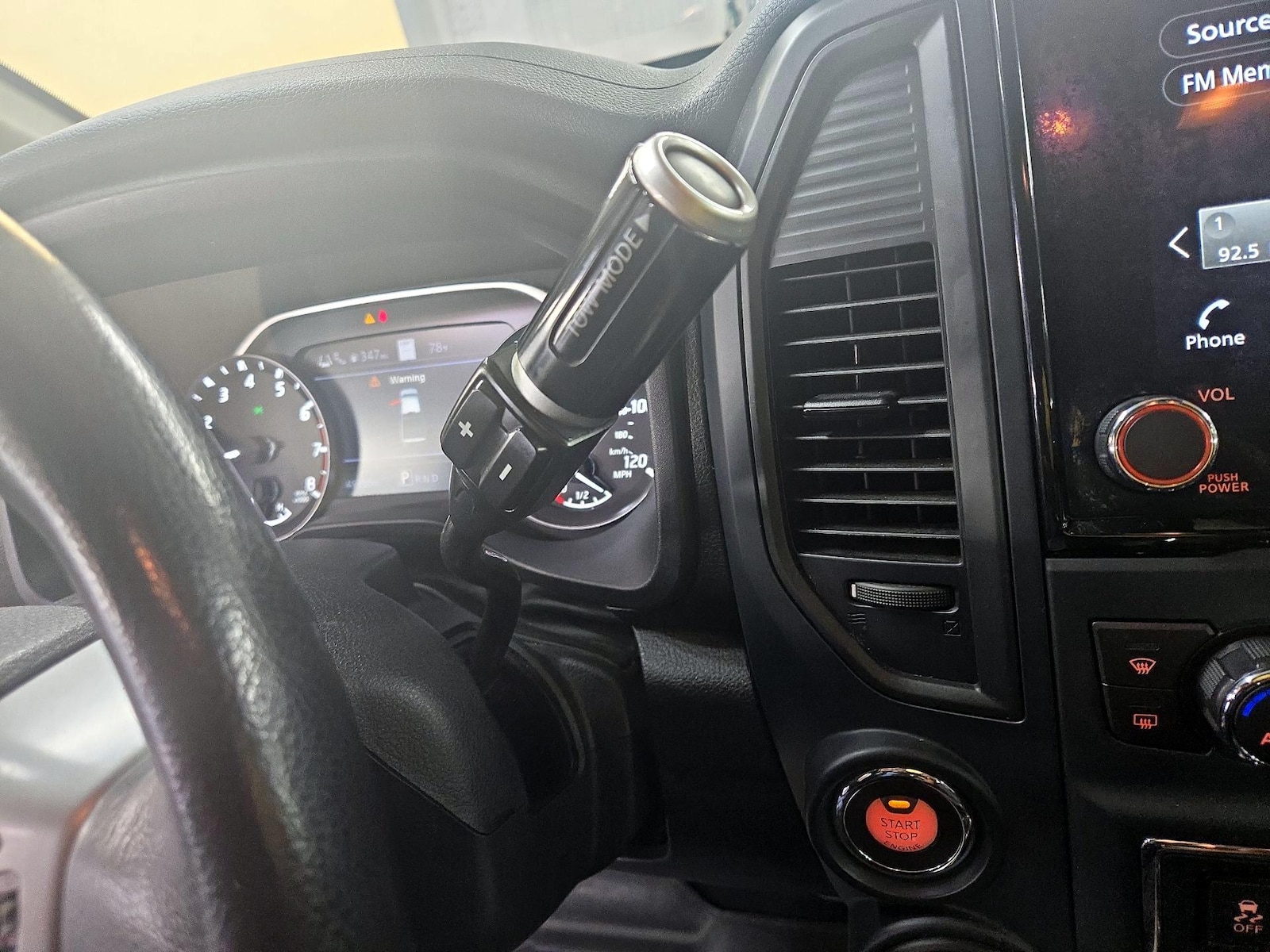 2022 Nissan Titan SV - Photo 19