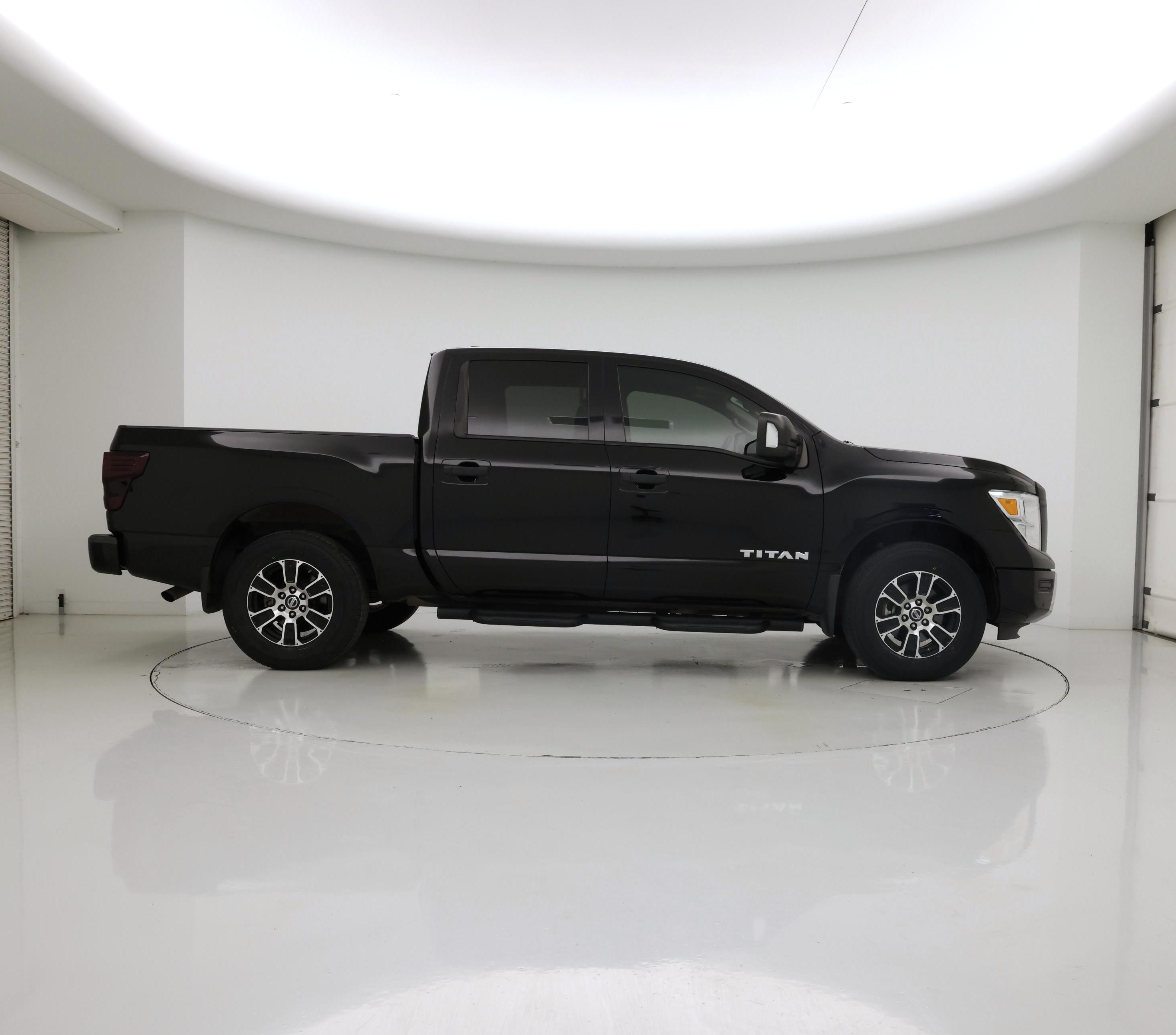 Thumbnail: 2022 Nissan Titan - 7
