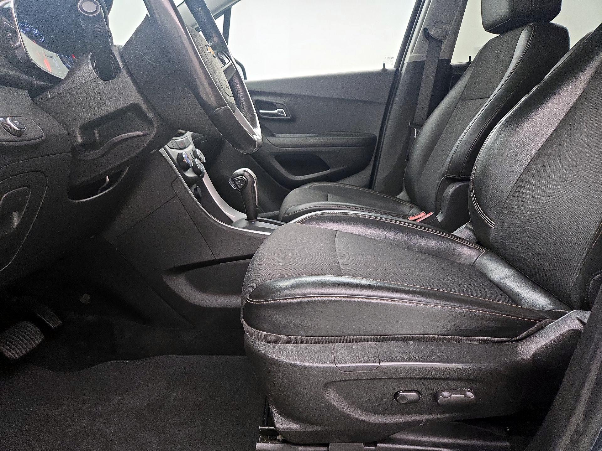 Thumbnail: 2022 Chevrolet Trax - 11