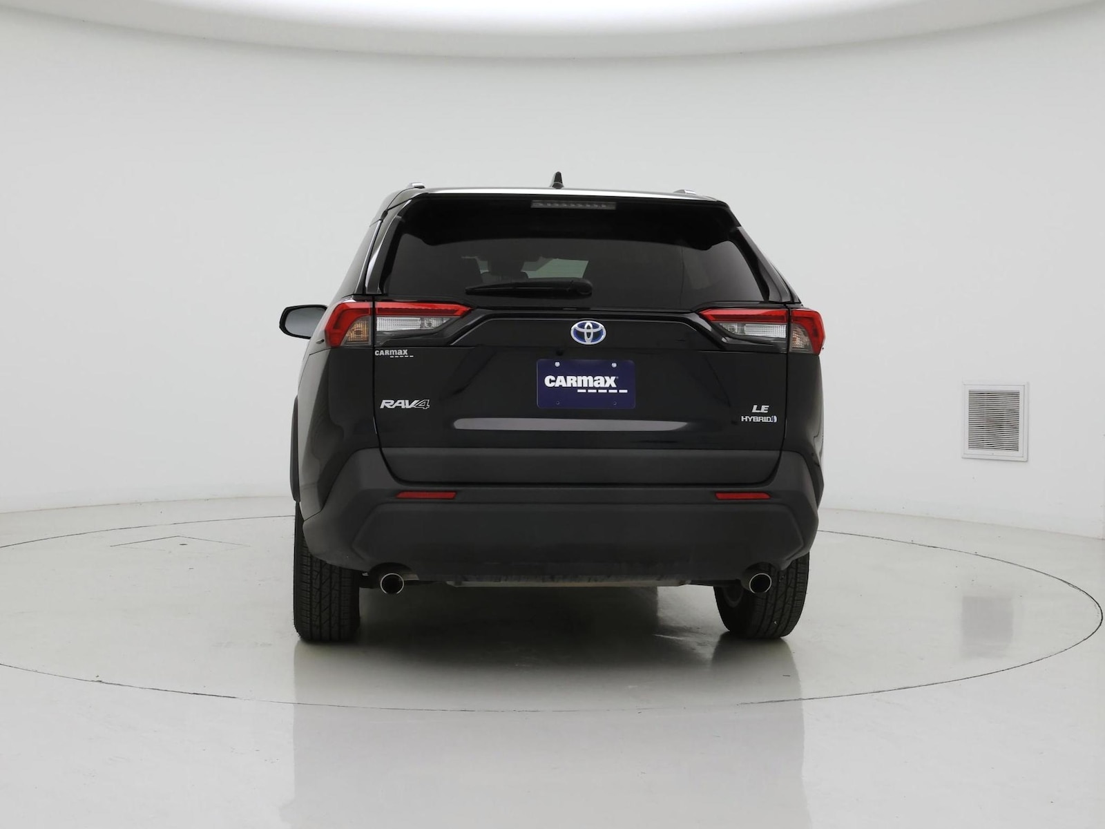 2022 Toyota RAV4 LE - Photo 7